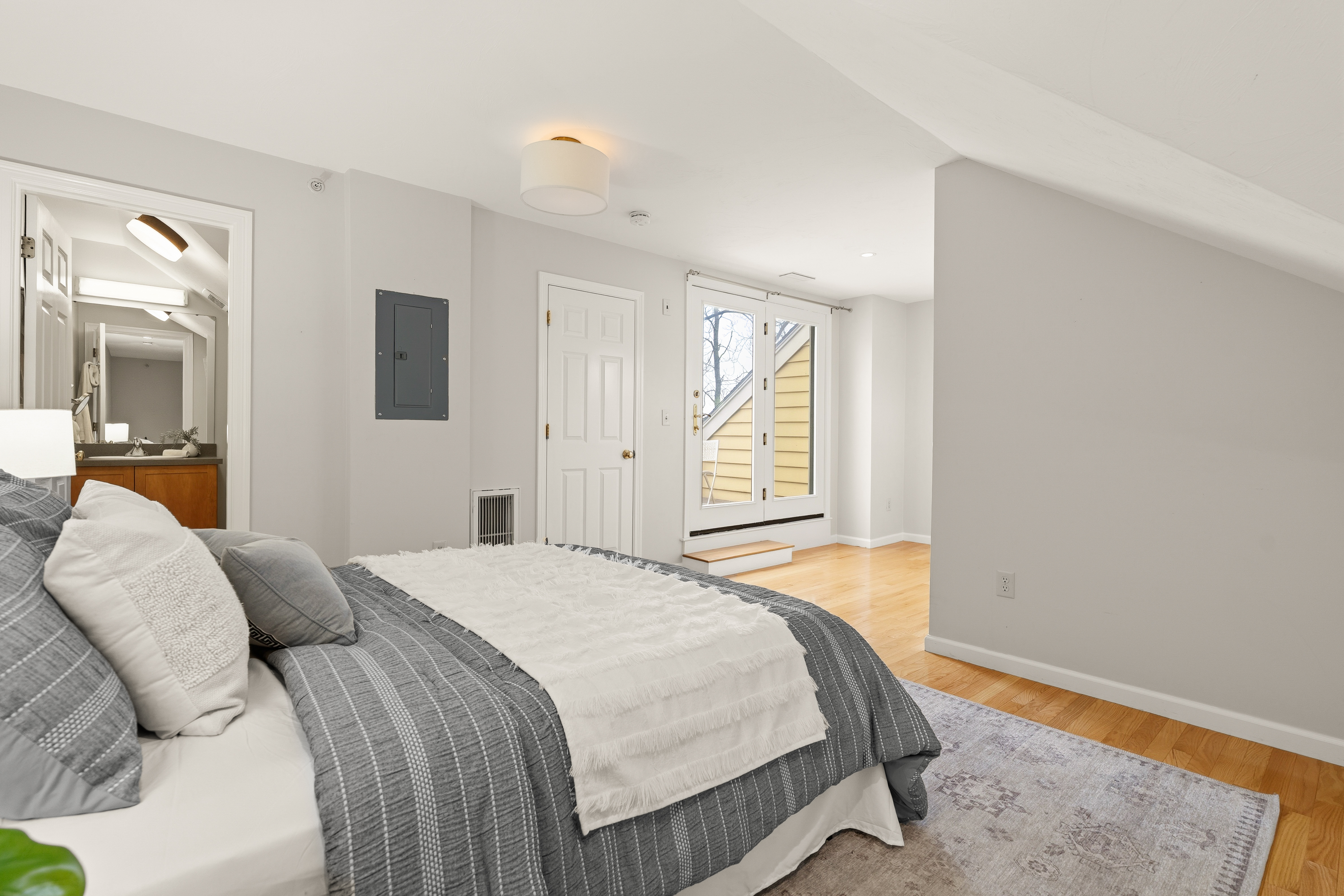  11 Russell Place, unit 11, Arlington, MA, 02474 - 物件實景
