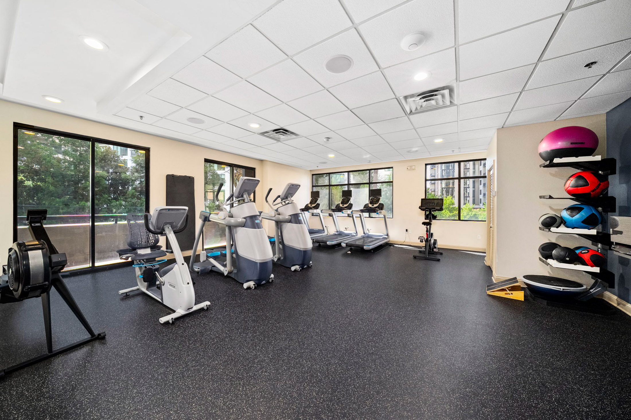  Easy, Elevated Living in the Heart of Buckhead - 物件實景