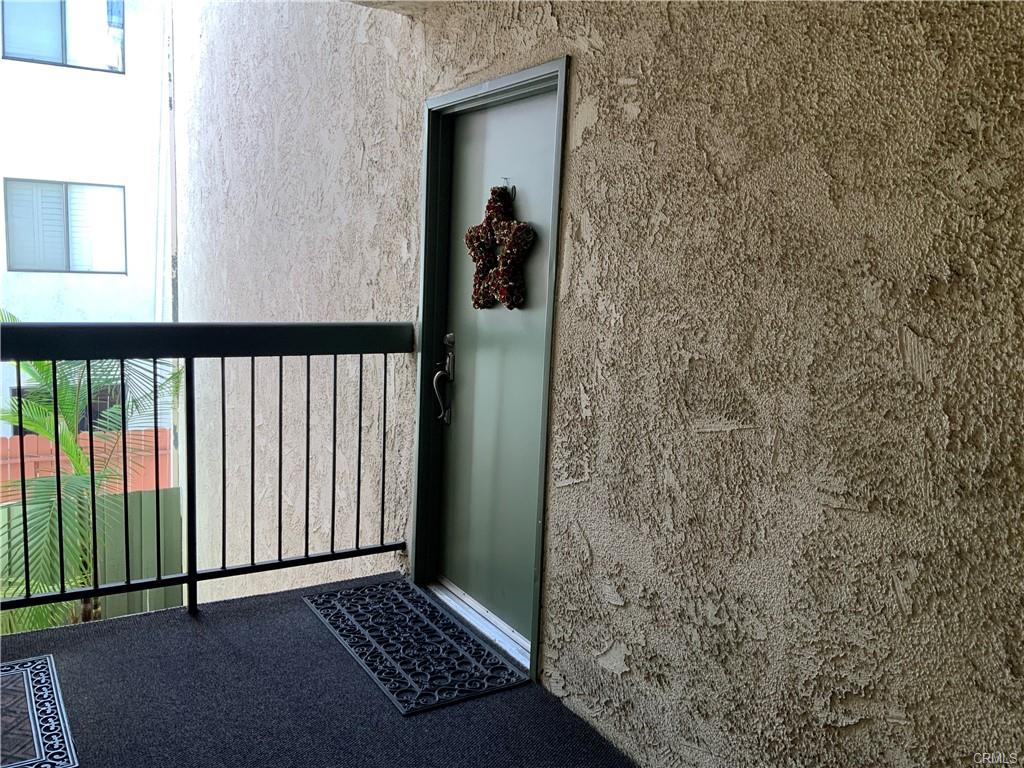 Glendale, California, 91203, United States, 1 Bedroom Bedrooms, ,1 BathroomBathrooms,Residential,For Sale,1969295