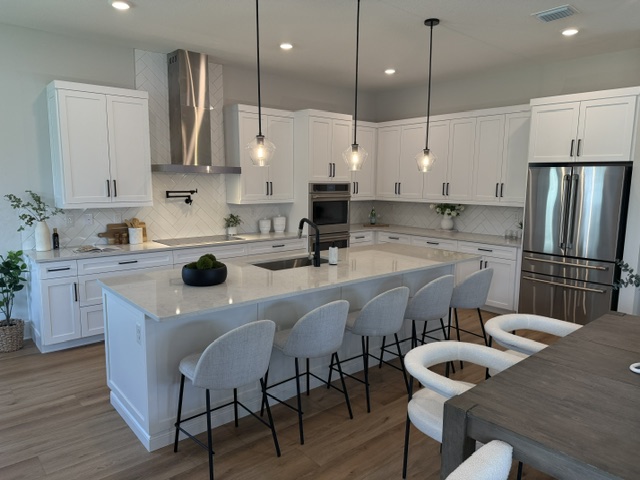 Tampa, Florida, 33611, United States, 5 Bedrooms Bedrooms, ,4 BathroomsBathrooms,Residential,For Sale,1992381