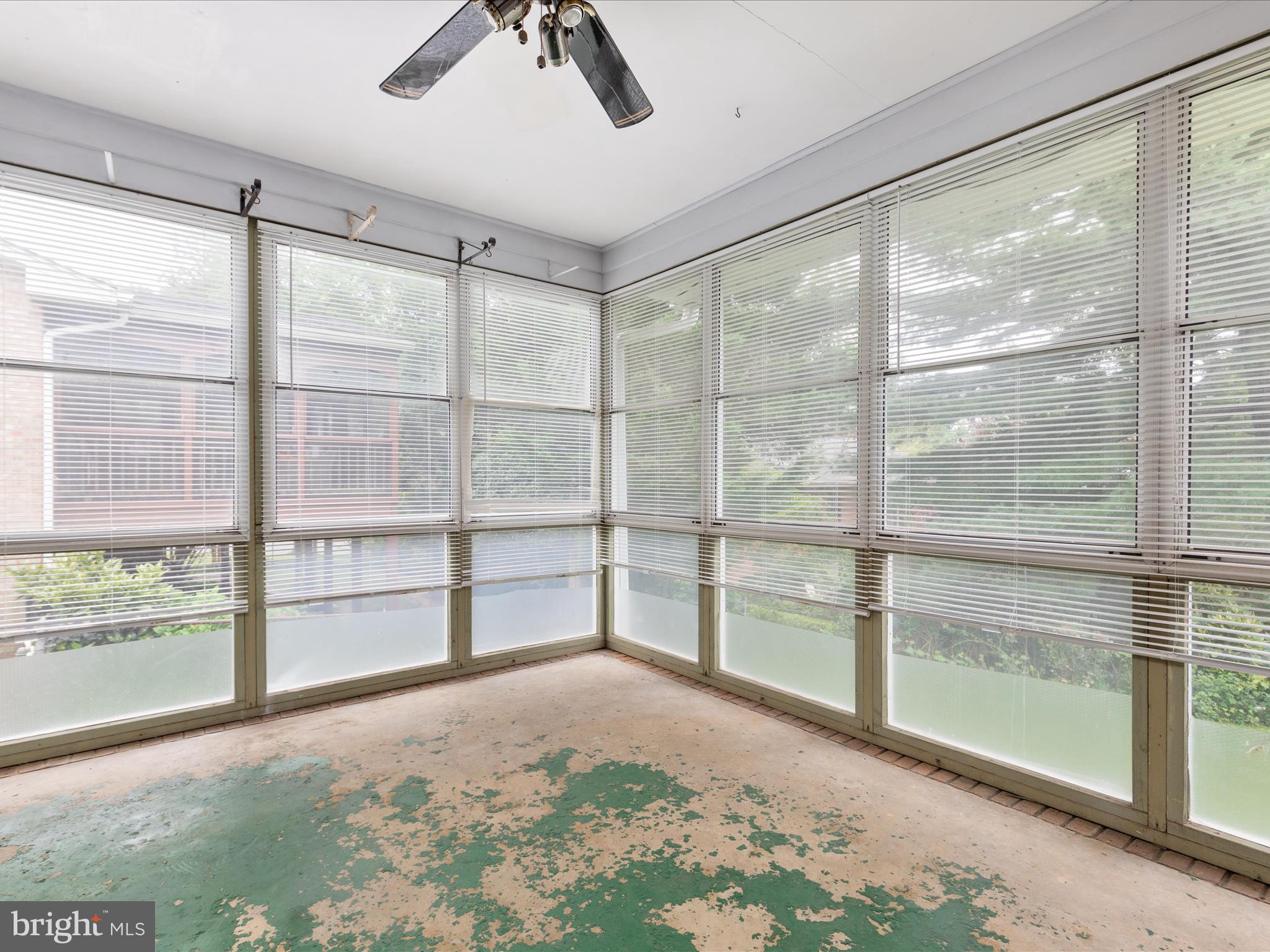 Falls Church, Virginia, 22043, United States, ,Residential,For Sale,1914114