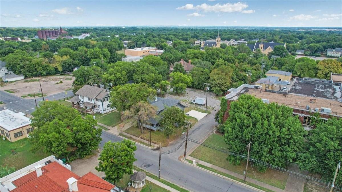Sherman, Texas, 75090, United States, 5 Bedrooms Bedrooms, ,2 BathroomsBathrooms,Residential,For Sale,1937977