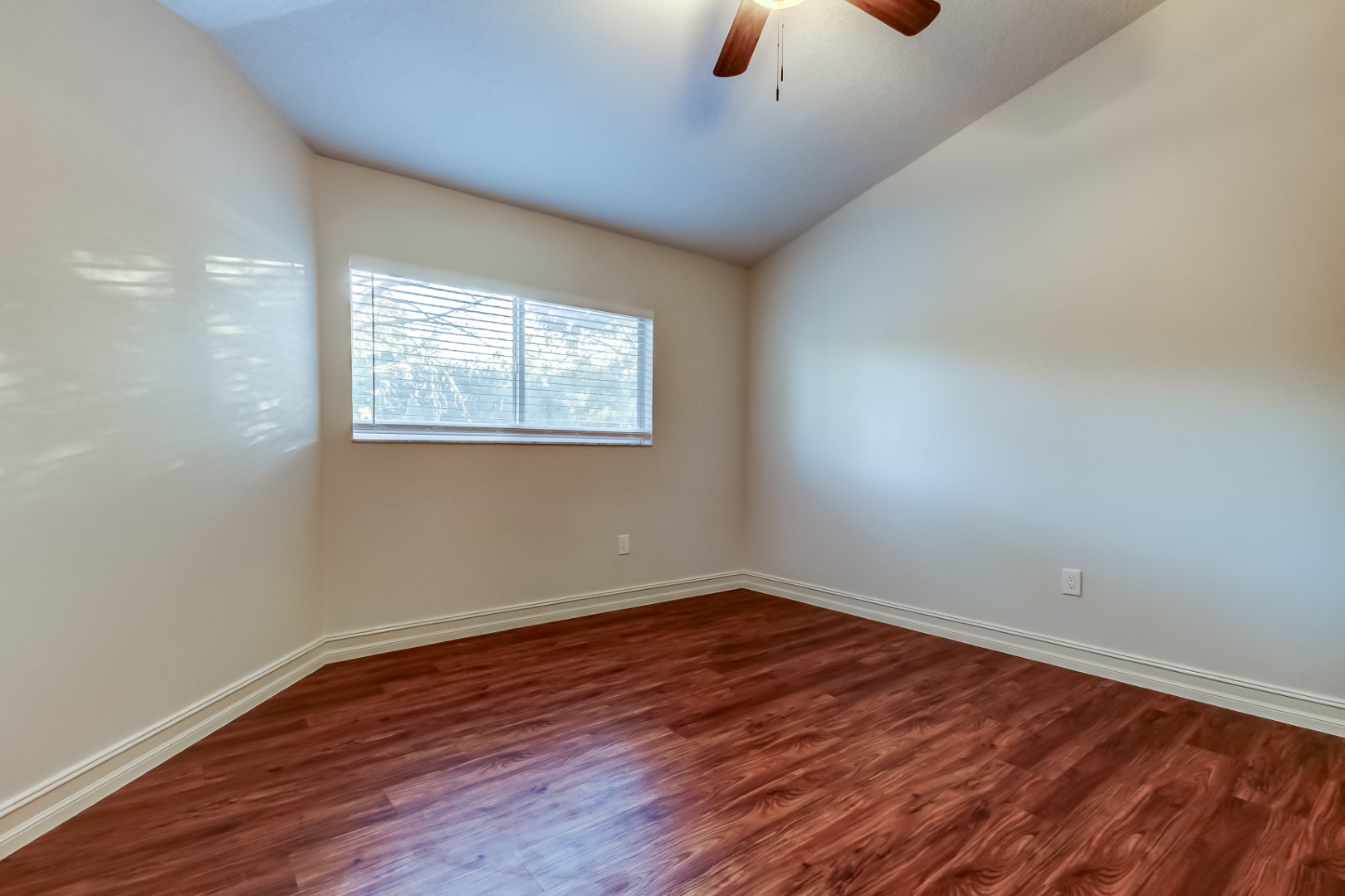 Tampa, Florida, 33647, United States, 5 Bedrooms Bedrooms, ,3 BathroomsBathrooms,Residential,For Sale,2015638