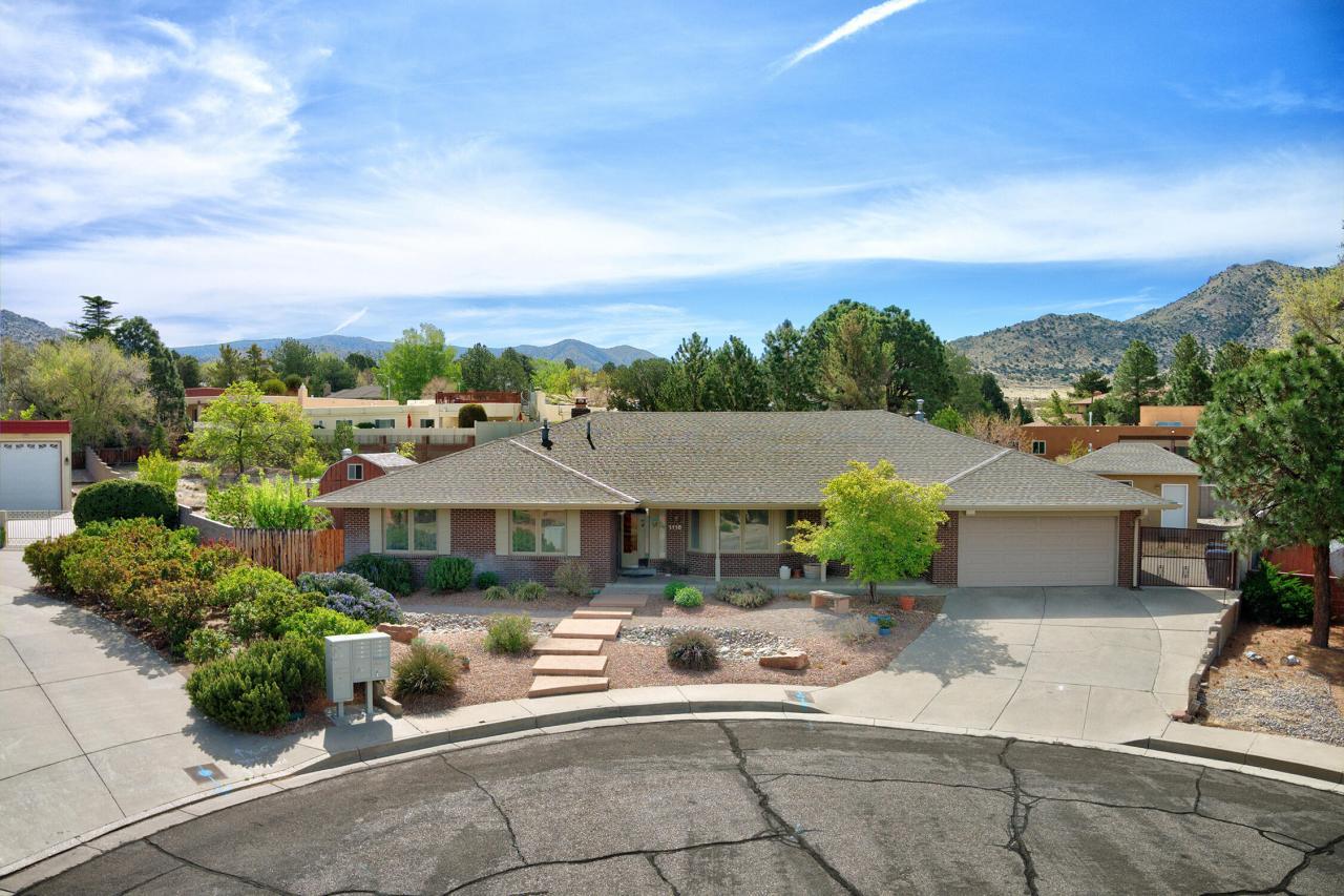 1116 Castellano Court SE, Albuquerque, New Mexico, 87123, United States, 4 Bedrooms Bedrooms, ,3 BathroomsBathrooms,Residential,For Sale,1116 Castellano Court SE,1627649