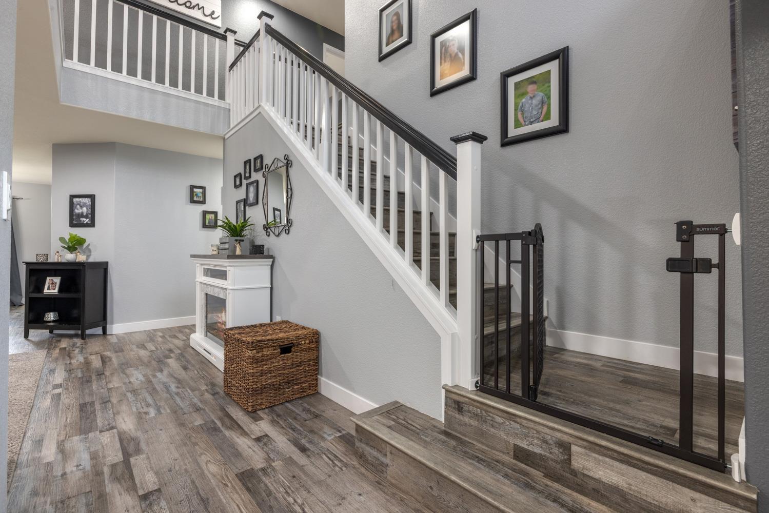 Ripon, California, 95366, United States, 6 Bedrooms Bedrooms, ,3 BathroomsBathrooms,Residential,For Sale,1978022