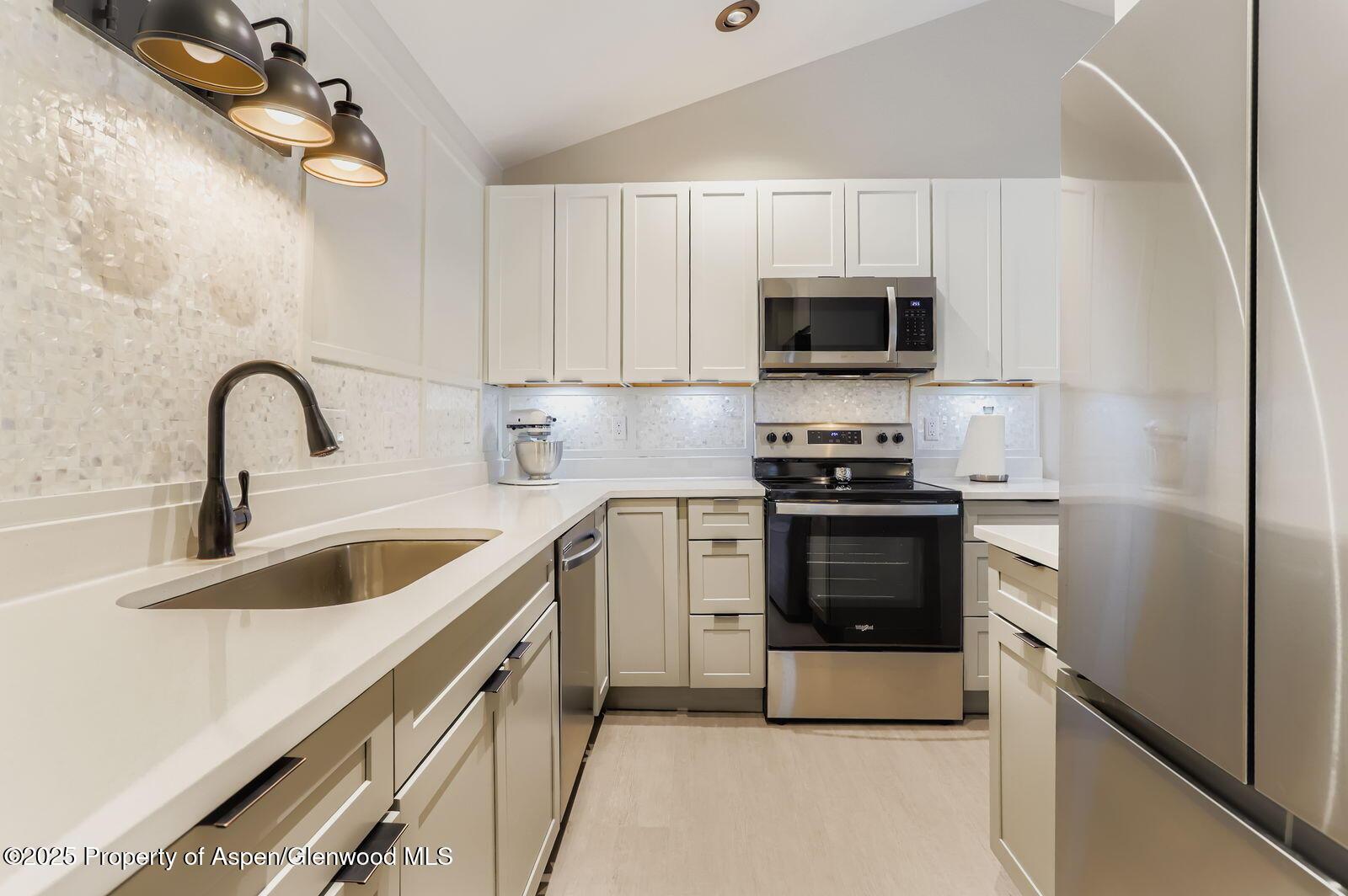 Louisville, Colorado, 80027, United States, 3 Bedrooms Bedrooms, ,3 BathroomsBathrooms,Residential,For Sale,1895805