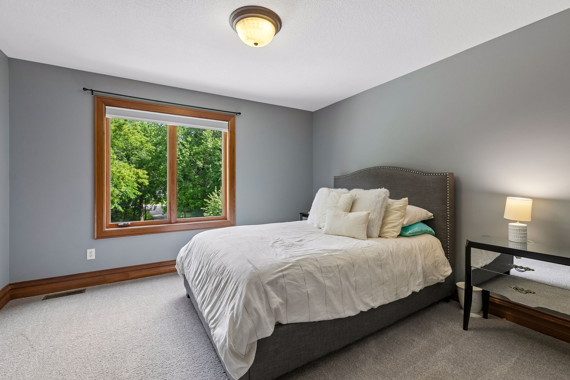  One-of-a-kind wooded retreat in Lakeville - 物件實景