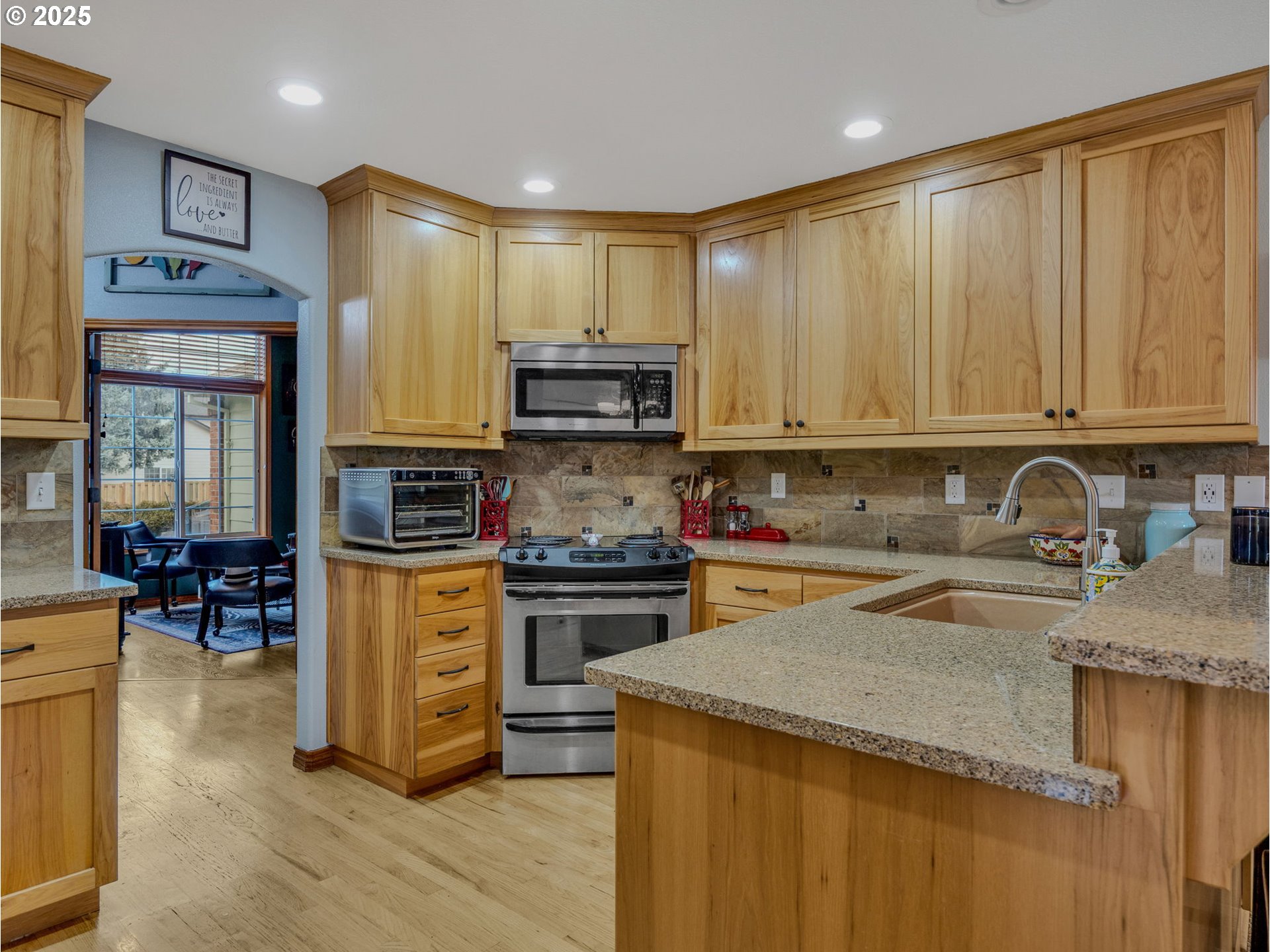 Troutdale, Oregon, 97060, United States, 3 Bedrooms Bedrooms, ,2 BathroomsBathrooms,Residential,For Sale,1984024