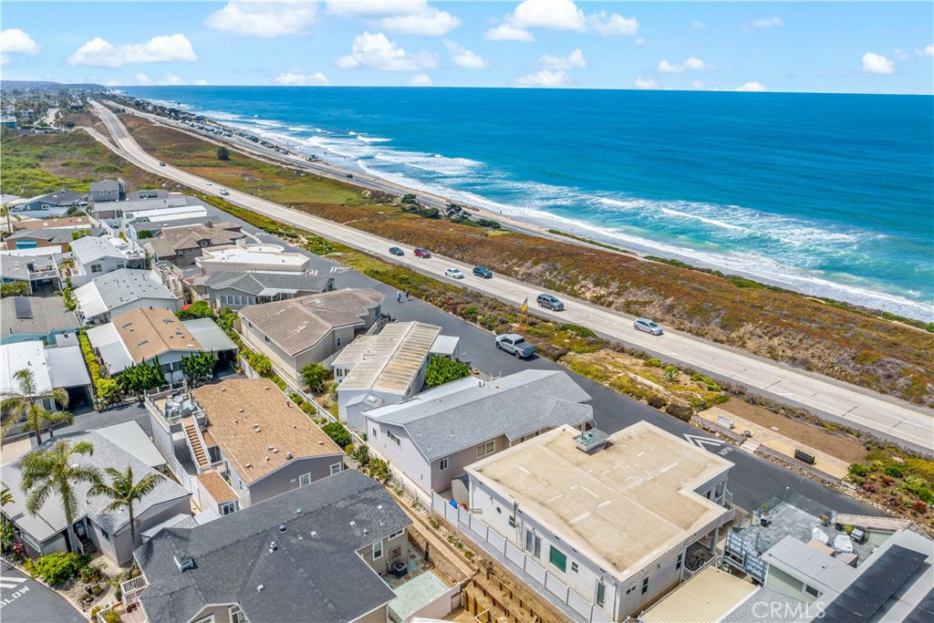 Carlsbad, California, 92011, United States, 2 Bedrooms Bedrooms, ,2 BathroomsBathrooms,Residential,For Sale,1977737