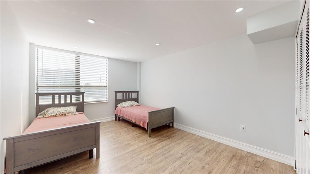 Clearwater Beach, Florida, 33767, United States, 2 Bedrooms Bedrooms, ,2 BathroomsBathrooms,Residential,For Sale,1818973