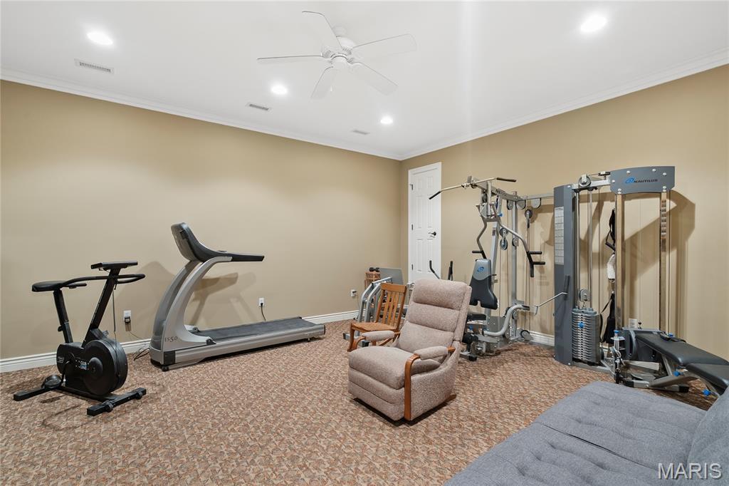 Charleston, Missouri, 63834, United States, 4 Bedrooms Bedrooms, ,6 BathroomsBathrooms,Residential,For Sale,1974839