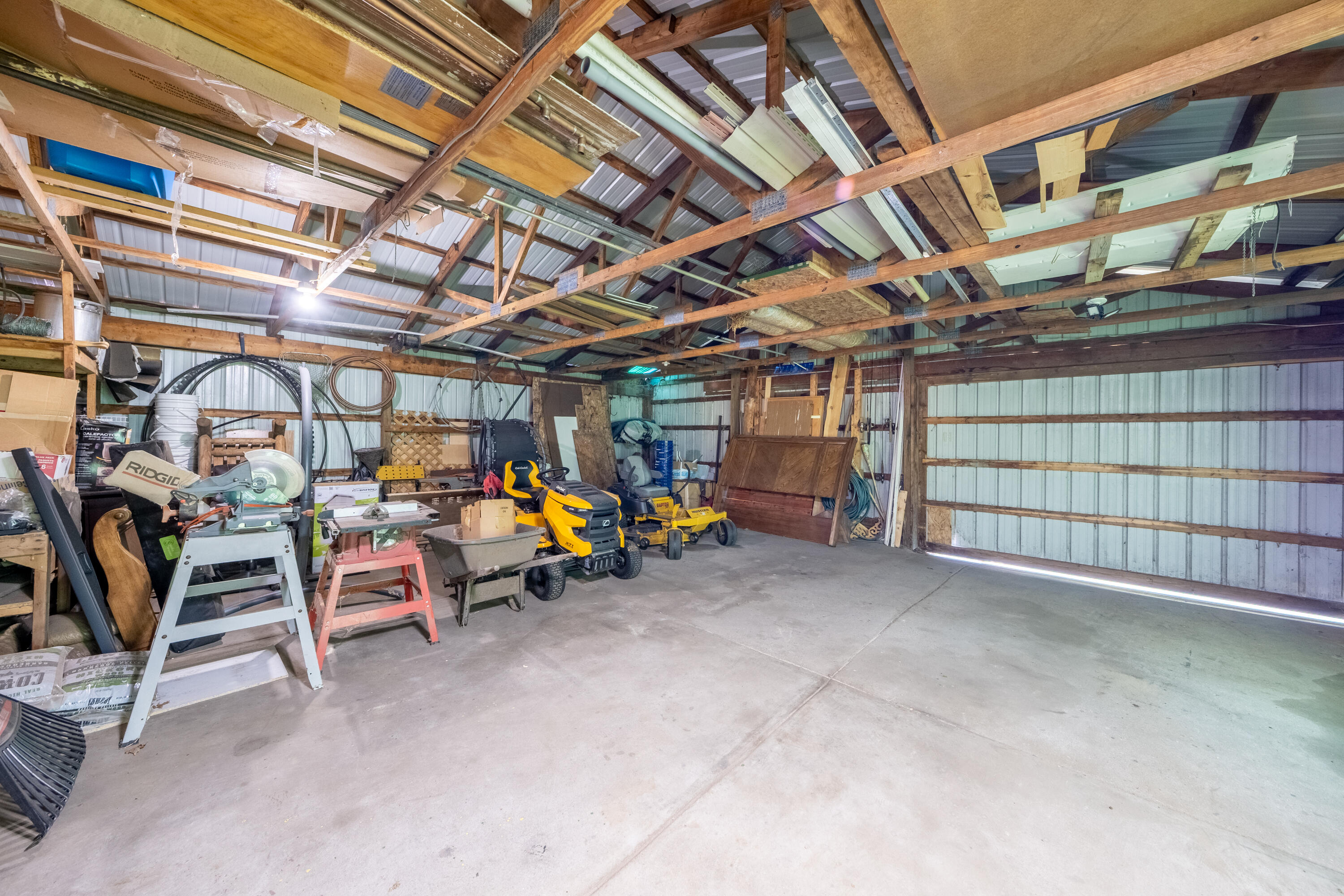 Big Rapids, Michigan, 49307, United States, 3 Bedrooms Bedrooms, ,2 BathroomsBathrooms,Residential,For Sale,1951282