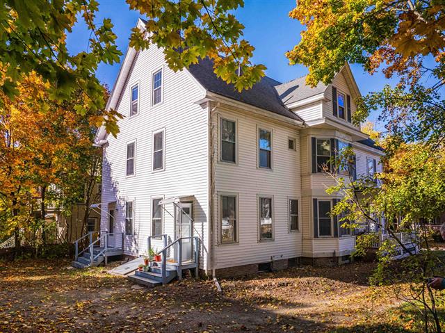 Dover, New Hampshire, 03820, United States, 6 Bedrooms Bedrooms, ,3 BathroomsBathrooms,Residential,For Sale,1901826