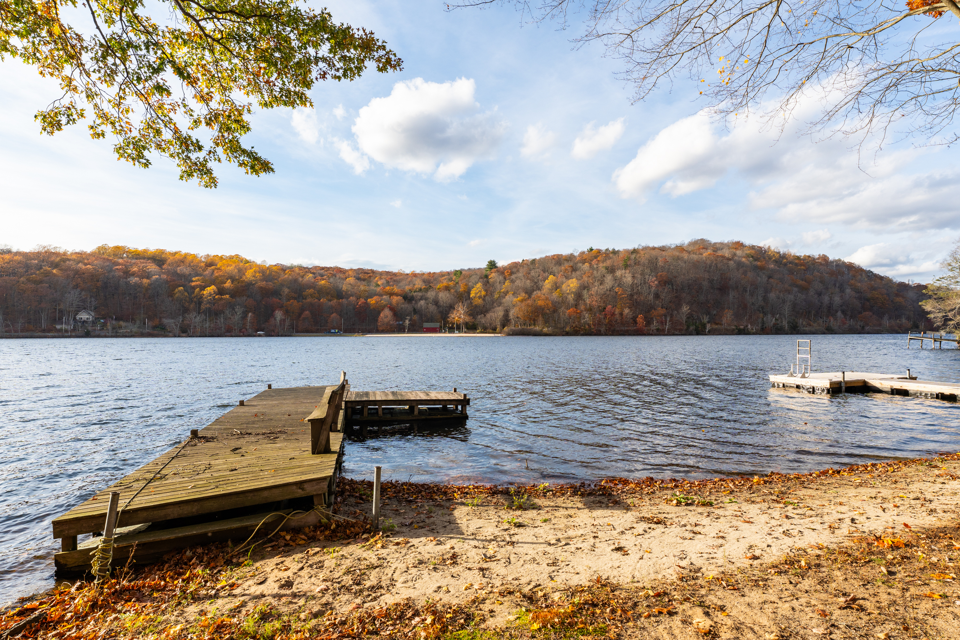 Guilford, Connecticut, 06437, United States, 3 Bedrooms Bedrooms, ,2 BathroomsBathrooms,Residential,For Sale,1994597