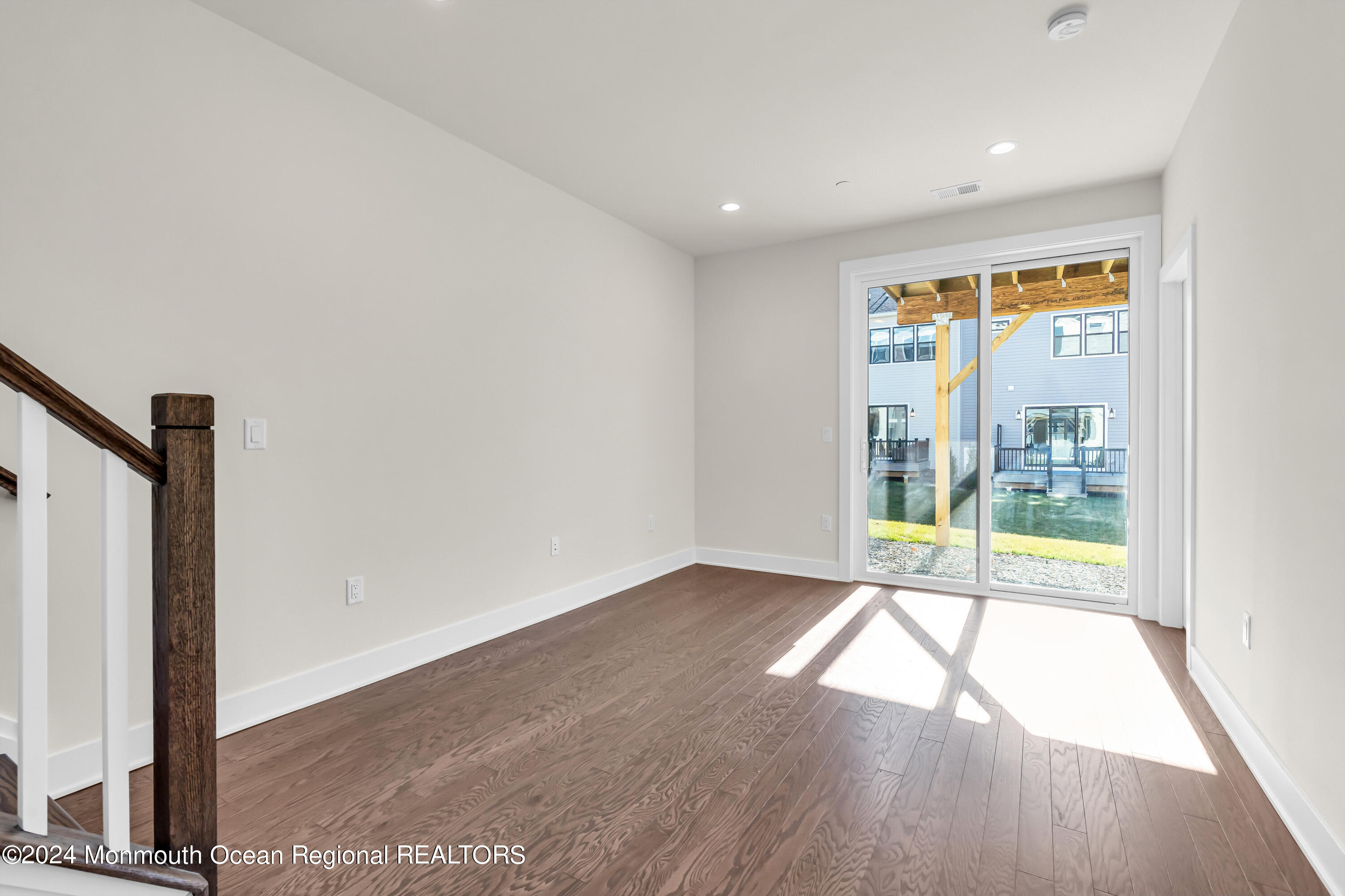 Middletown, New Jersey, 07748, United States, 4 Bedrooms Bedrooms, ,4 BathroomsBathrooms,Residential,For Sale,2001842