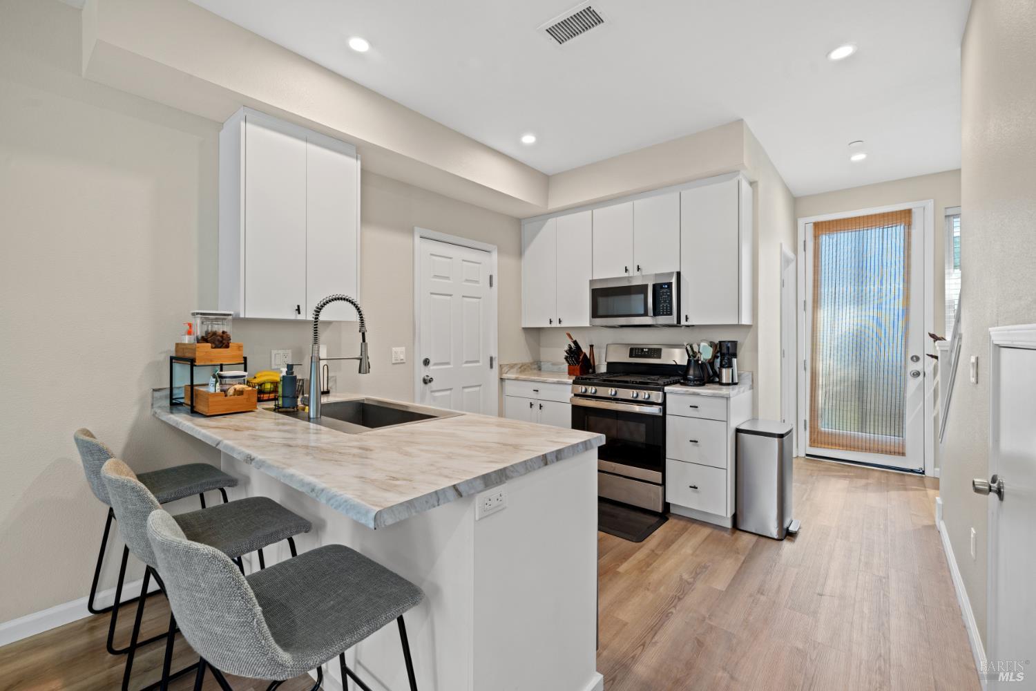 Santa Rosa, California, 95407, United States, 3 Bedrooms Bedrooms, ,3 BathroomsBathrooms,Residential,For Sale,1947152