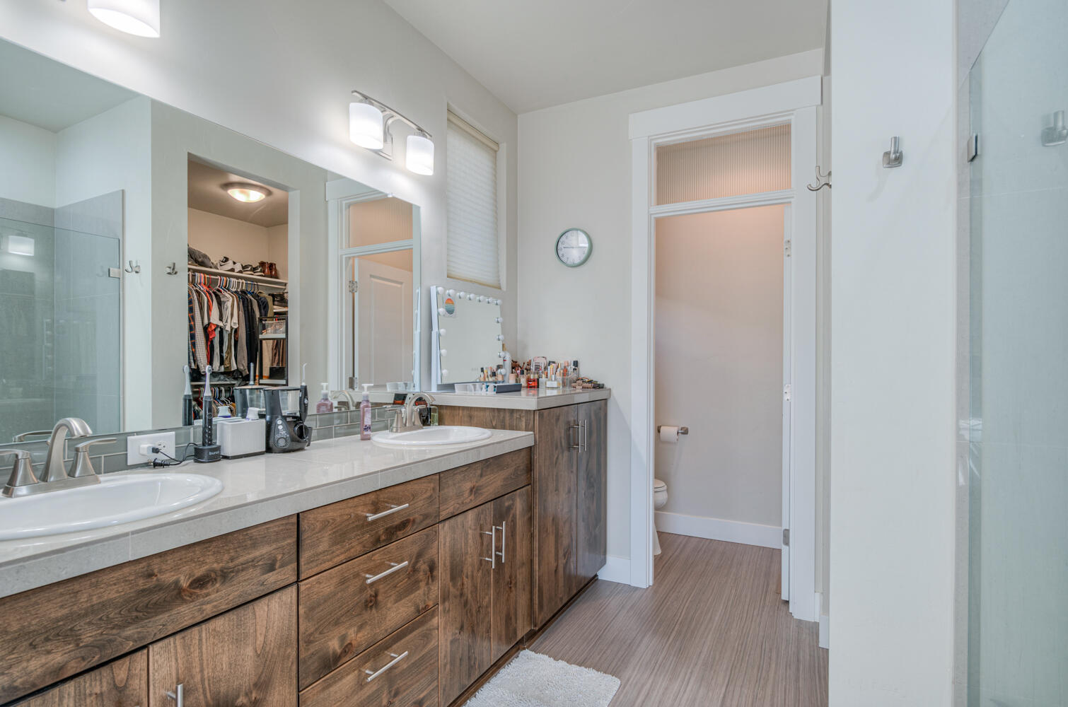 Bend, Oregon, 97703, United States, 3 Bedrooms Bedrooms, ,2 BathroomsBathrooms,Residential,For Sale,2005766