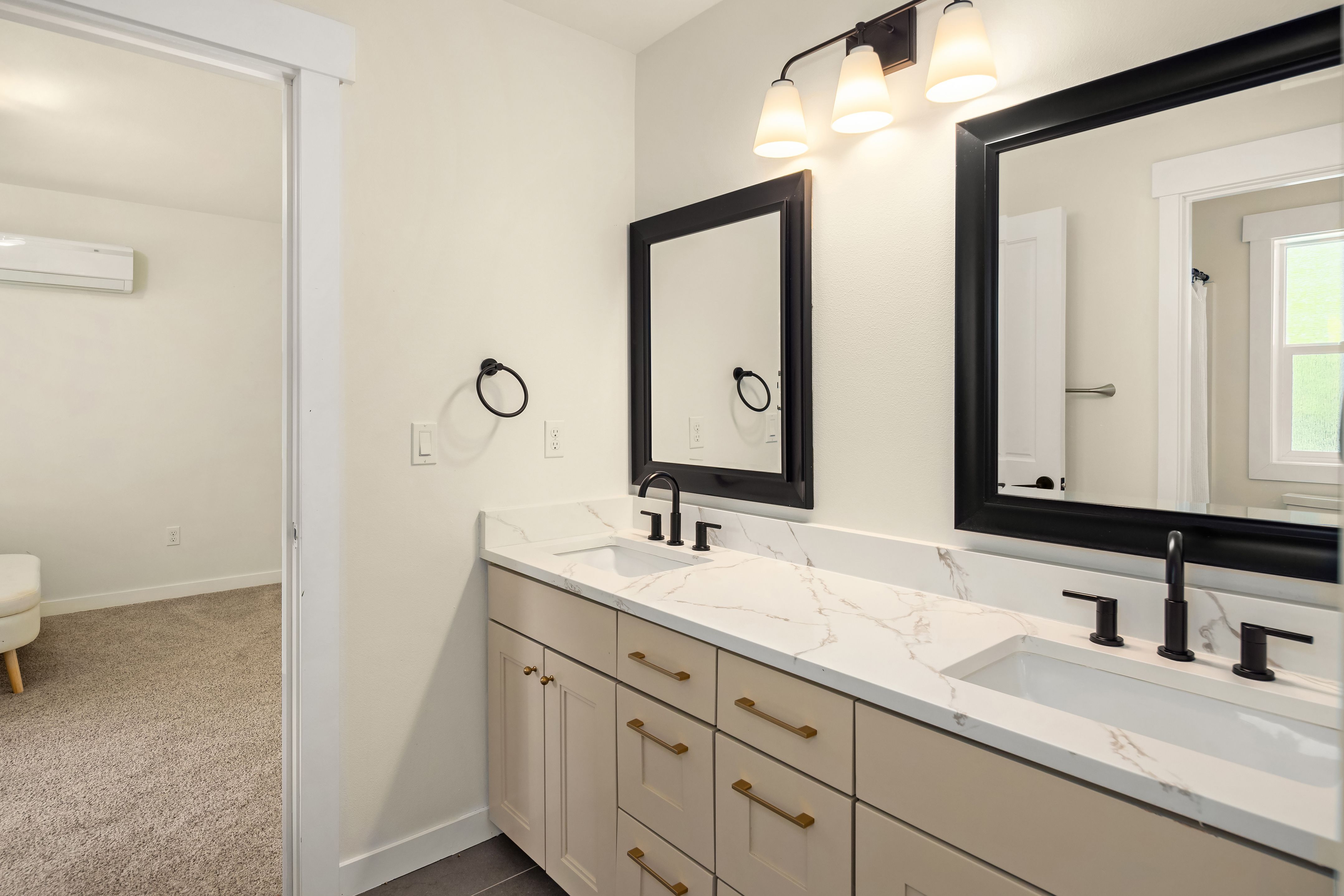  18619 Northeast Woodinville Duvall Road, Woodinville, WA 98072 - 物件實景