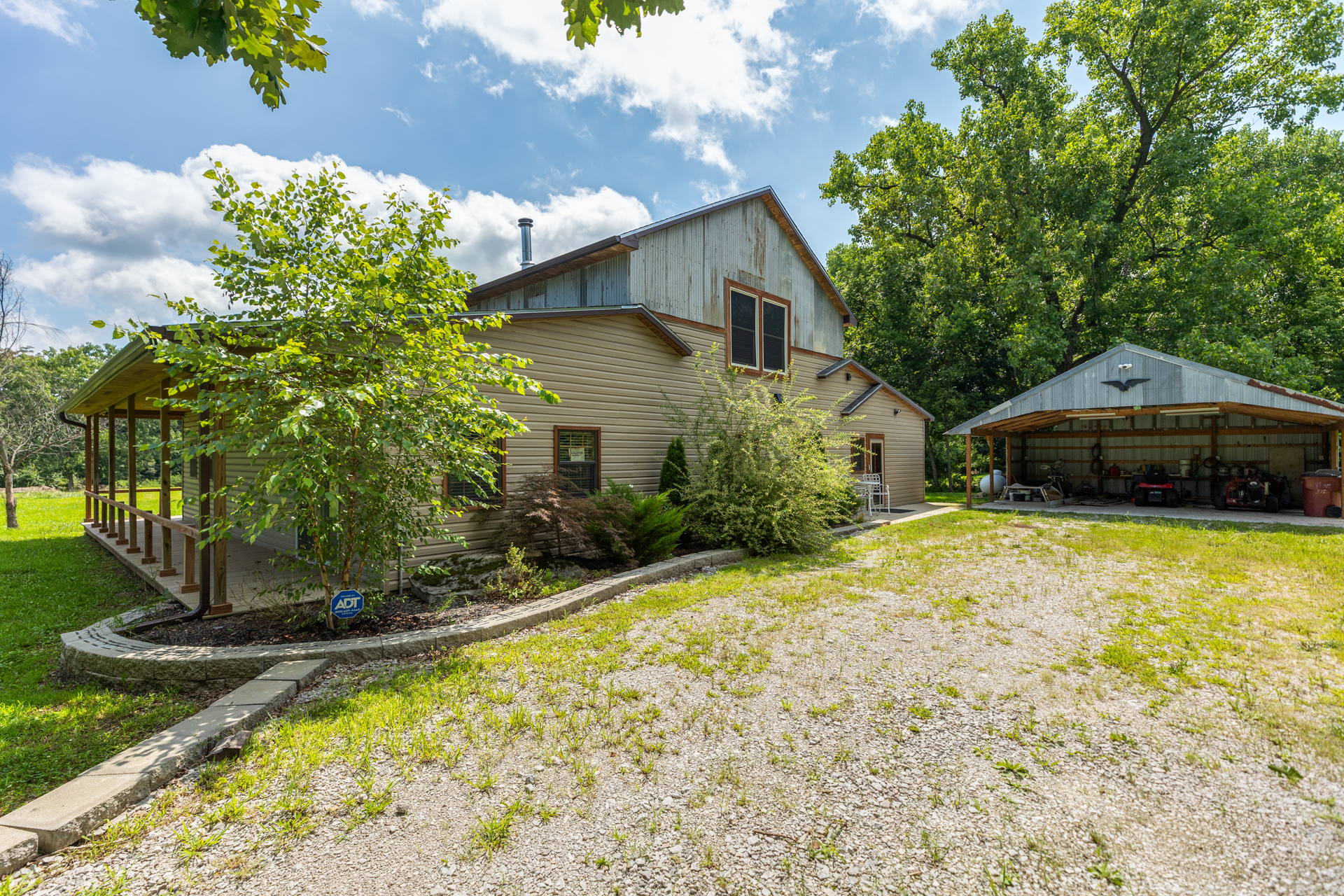 Sawyerville, Illinois, 62085, United States, 3 Bedrooms Bedrooms, ,3 BathroomsBathrooms,Residential,For Sale,1983807