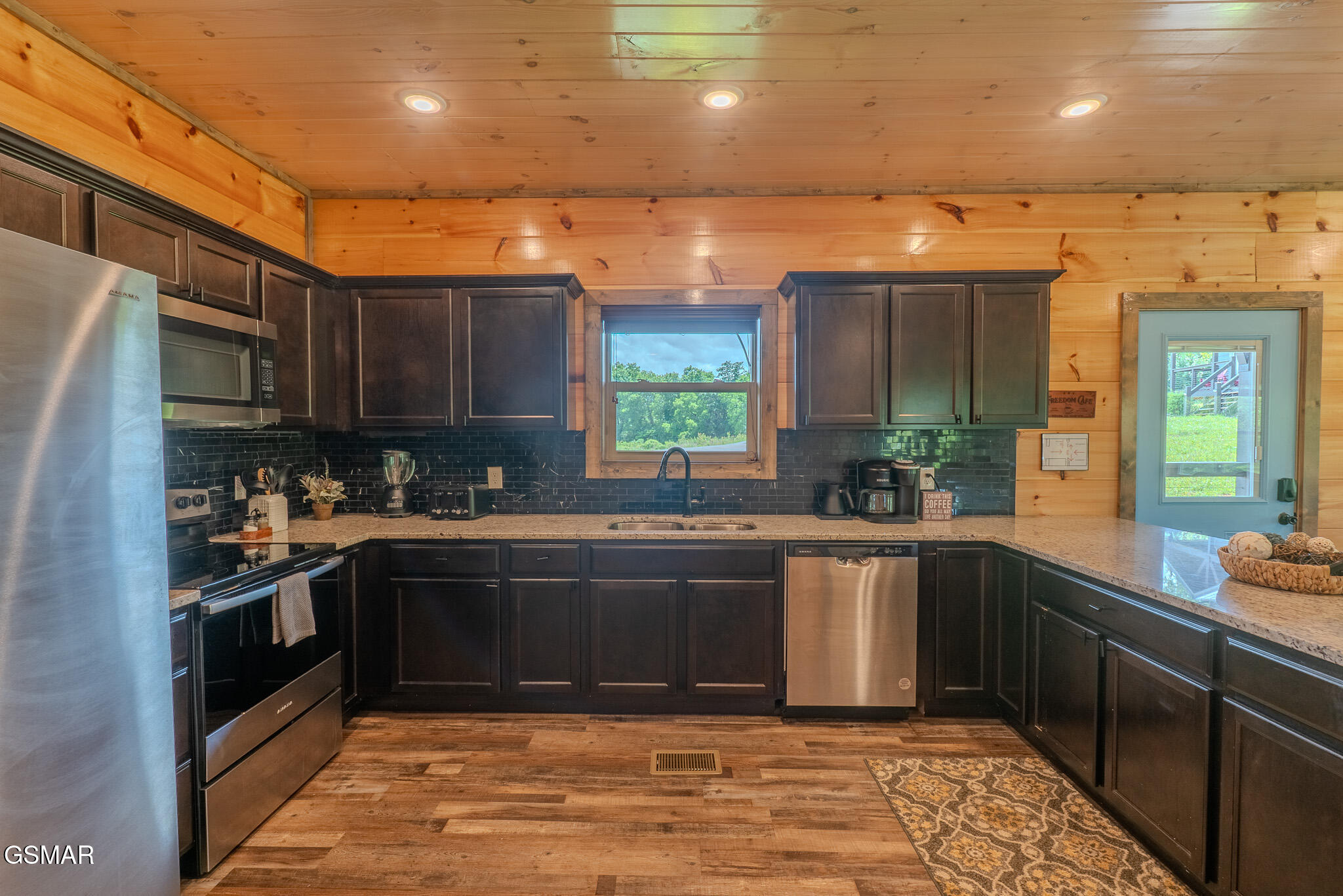 Sevierville, Tennessee, 37876, United States, 3 Bedrooms Bedrooms, ,3 BathroomsBathrooms,Residential,For Sale,2020678