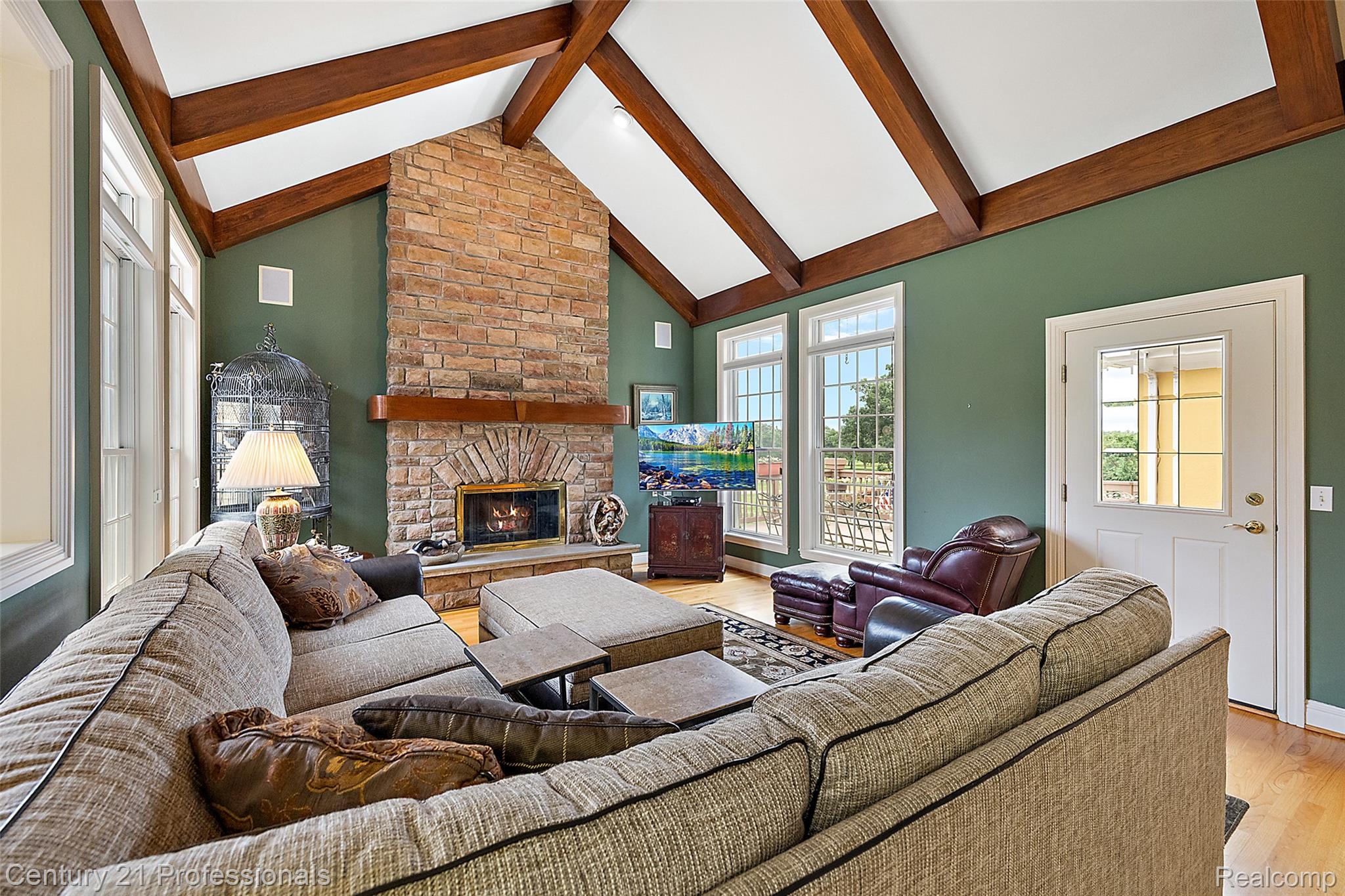 GrandBlanc, Michigan, 48439, United States, 4 Bedrooms Bedrooms, ,5 BathroomsBathrooms,Residential,For Sale,1980457