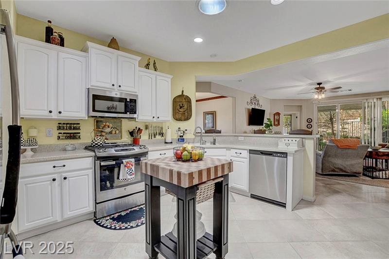 Las Vegas, Nevada, 89138, United States, 3 Bedrooms Bedrooms, ,1 BathroomBathrooms,Residential,For Sale,1861755
