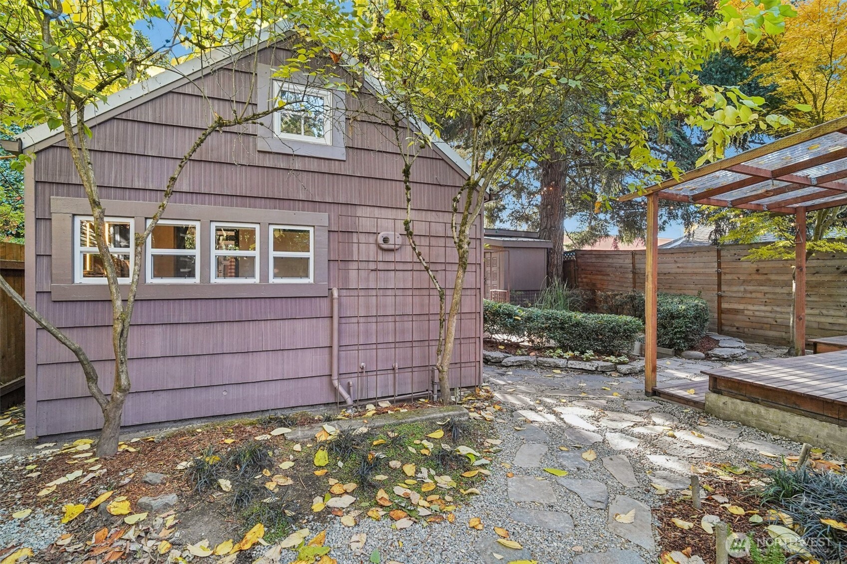 Seattle, Washington, 98108, United States, 3 Bedrooms Bedrooms, ,1 BathroomBathrooms,Residential,For Sale,1979331