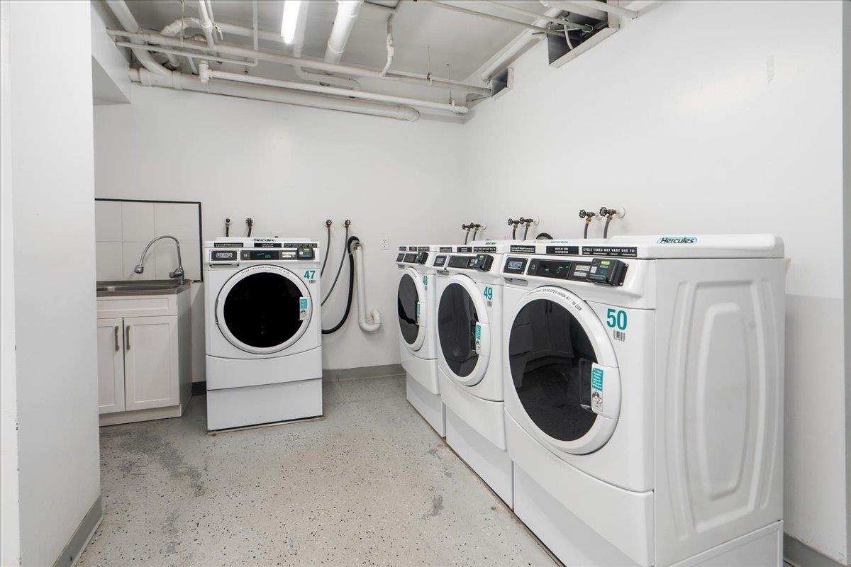 Jersey City, New Jersey, 07302, United States, 1 Bedroom Bedrooms, ,2 BathroomsBathrooms,Residential,For Sale,1949744