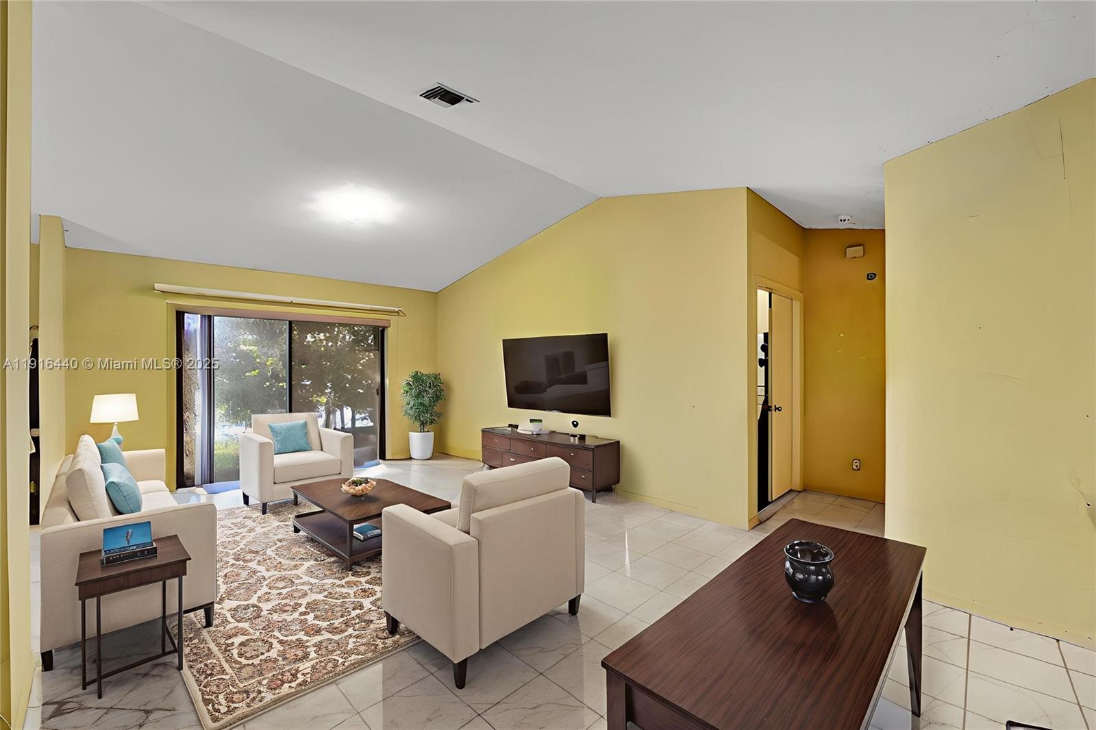 Miramar, Florida, 33025, United States, 3 Bedrooms Bedrooms, ,2 BathroomsBathrooms,Residential,For Sale,1996161