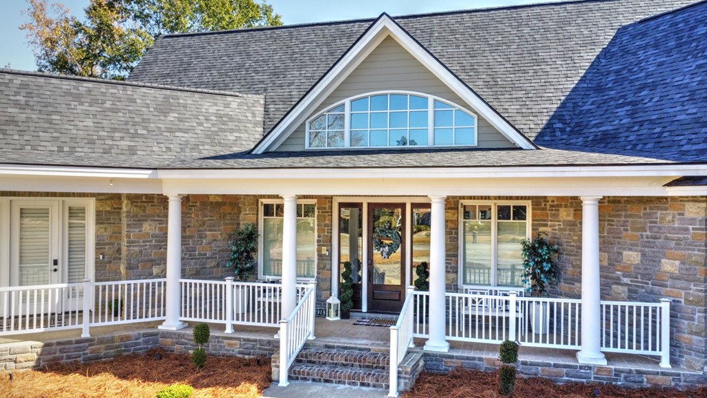 Valdosta, Georgia, 31601, United States, 4 Bedrooms Bedrooms, ,4 BathroomsBathrooms,Residential,For Sale,1995126