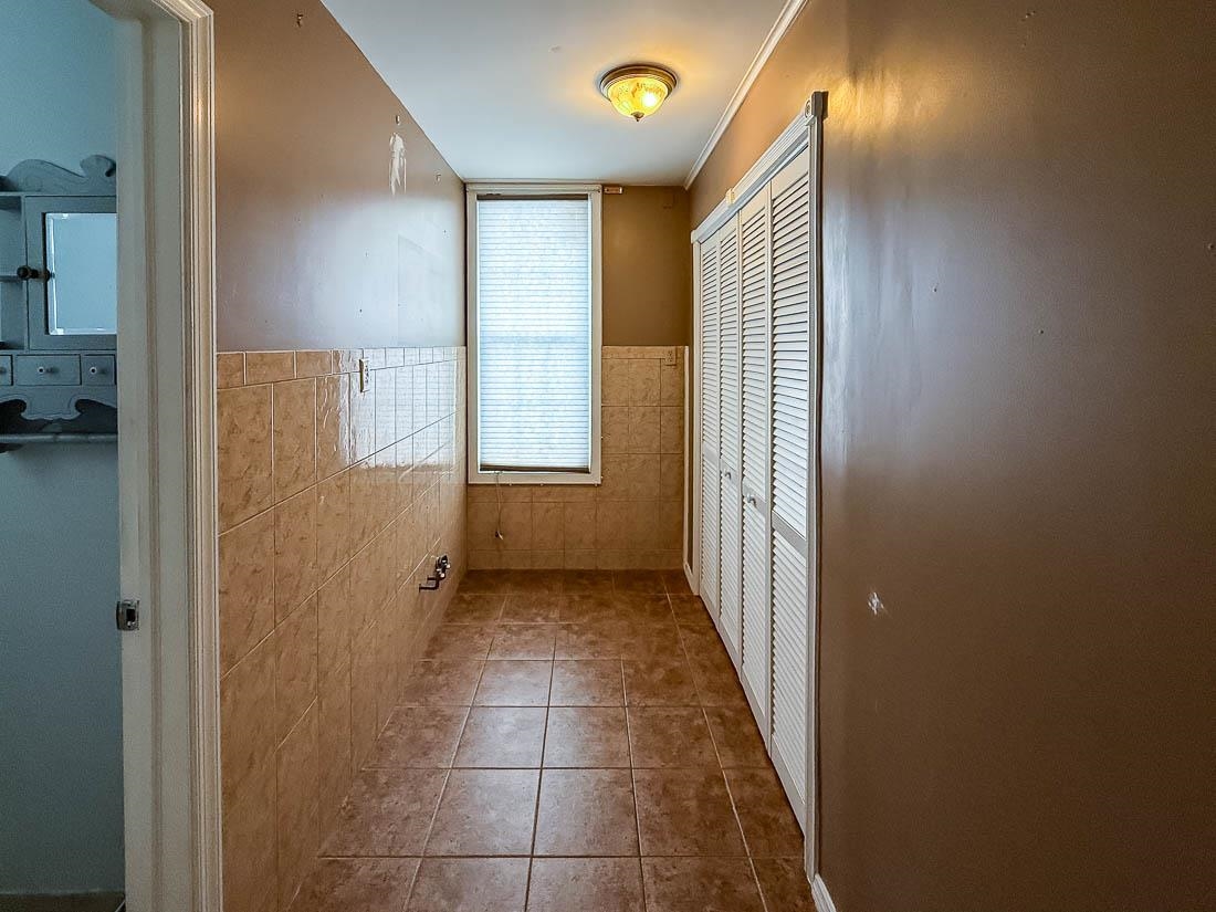 Jersey City, New Jersey, 07307, United States, 4 Bedrooms Bedrooms, ,2 BathroomsBathrooms,Residential,For Sale,1991829