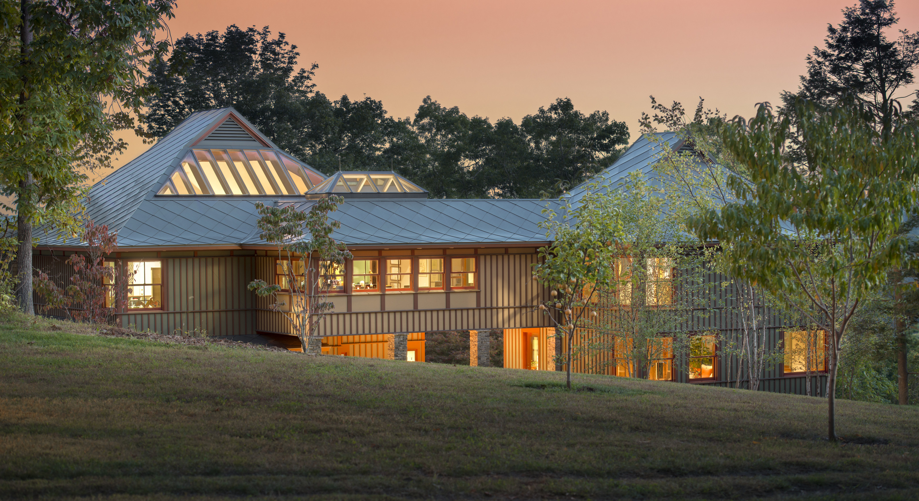  Majestically set on 15.22 Private Acres Overlooking The River - 物件實景