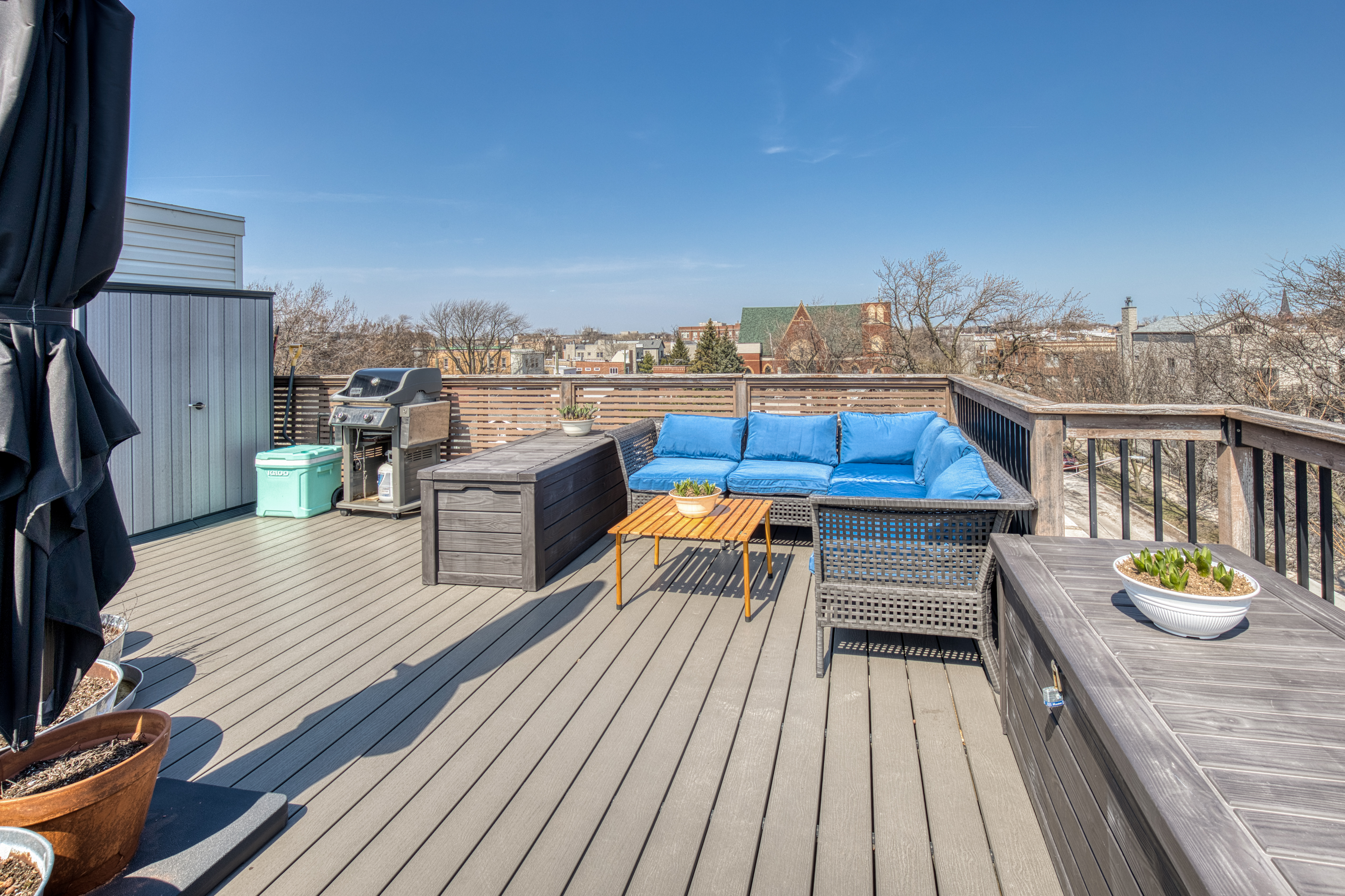  Welcome to the Penthouse at 832 N Washtenaw - 物件實景