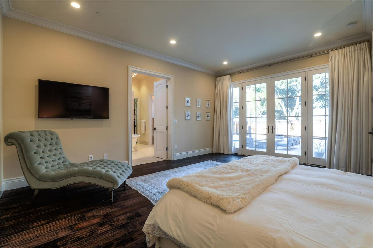 San Jose, California, 95126, United States, 4 Bedrooms Bedrooms, ,6 BathroomsBathrooms,Residential,For Sale,1987802