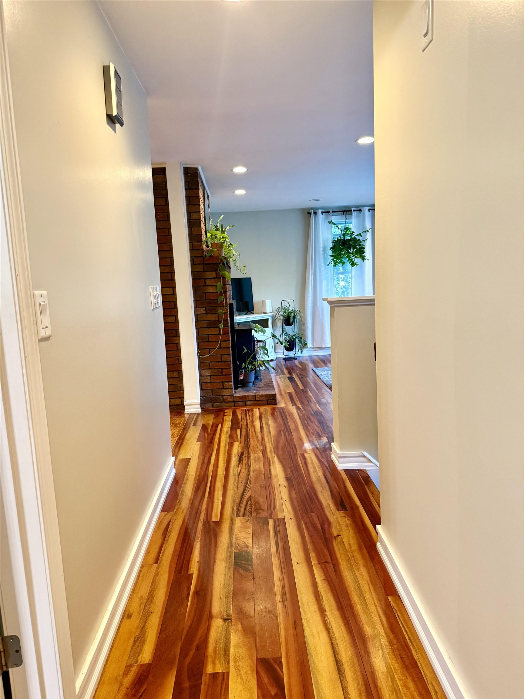 Newton, New Hampshire, 03858, United States, 3 Bedrooms Bedrooms, ,2 BathroomsBathrooms,Residential,For Sale,1981448