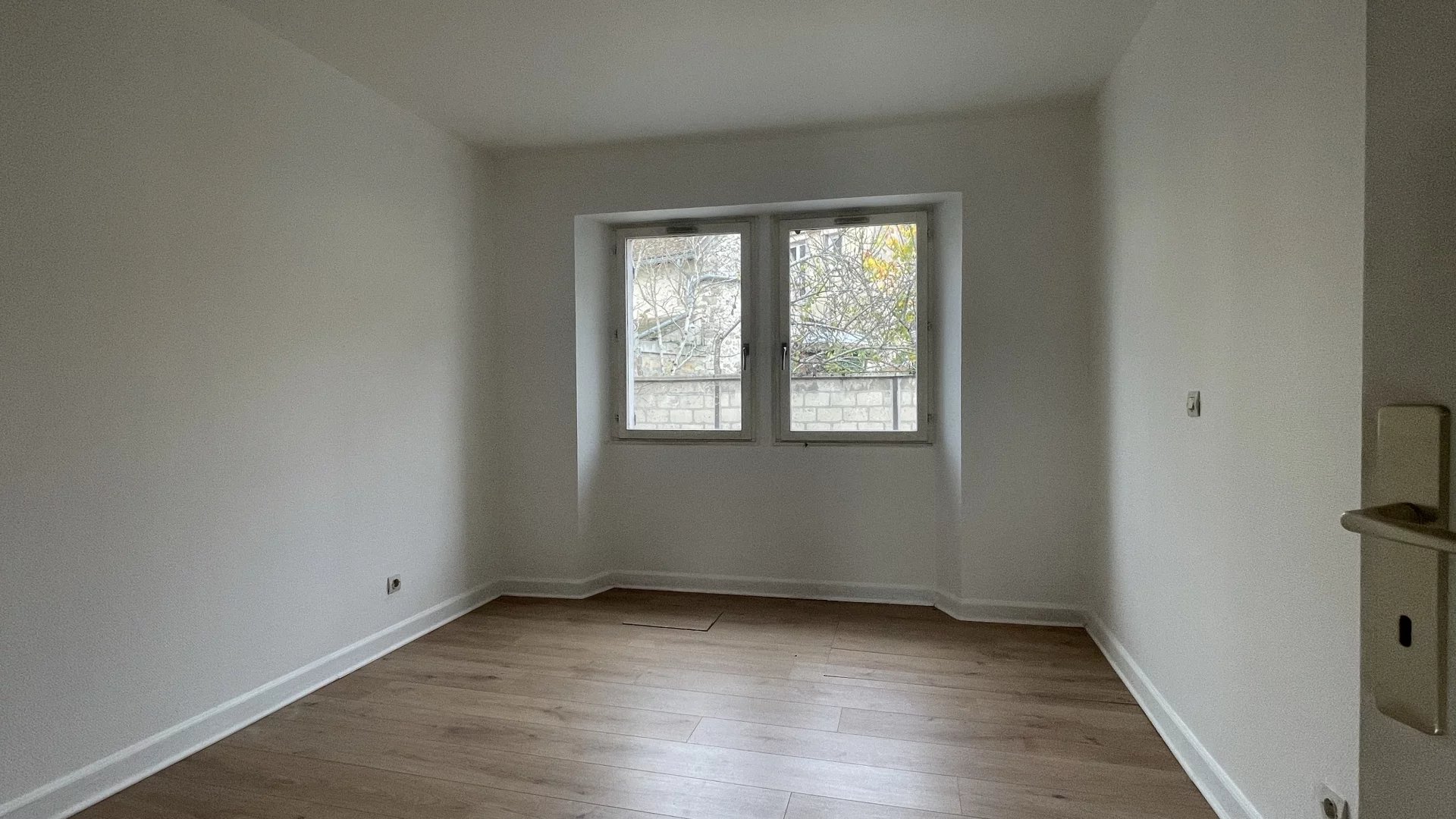 Samois-sur-Seine, Île-de-France, 77920, FR, 5 Bedrooms Bedrooms, ,5 BathroomsBathrooms,Residential,For Sale,1991595