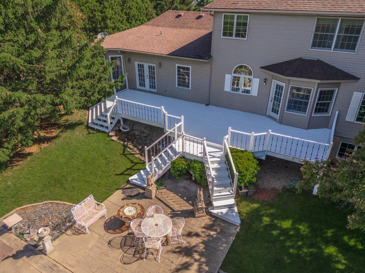 Bloomington, Illinois, 61704, United States, 6 Bedrooms Bedrooms, ,5 BathroomsBathrooms,Residential,For Sale,1793888