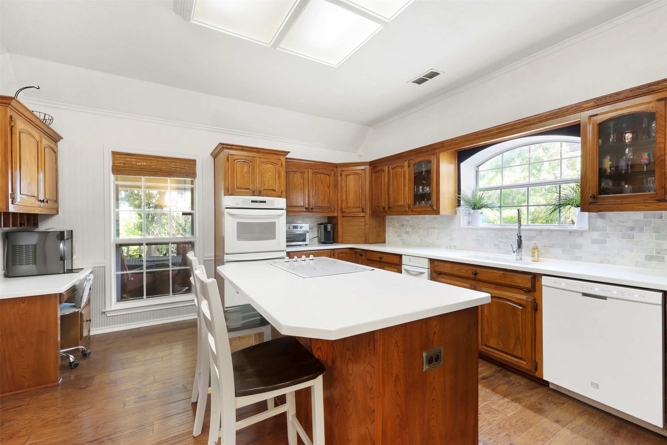 Sulphur Springs, Texas, 75482, United States, 3 Bedrooms Bedrooms, ,3 BathroomsBathrooms,Residential,For Sale,1907835