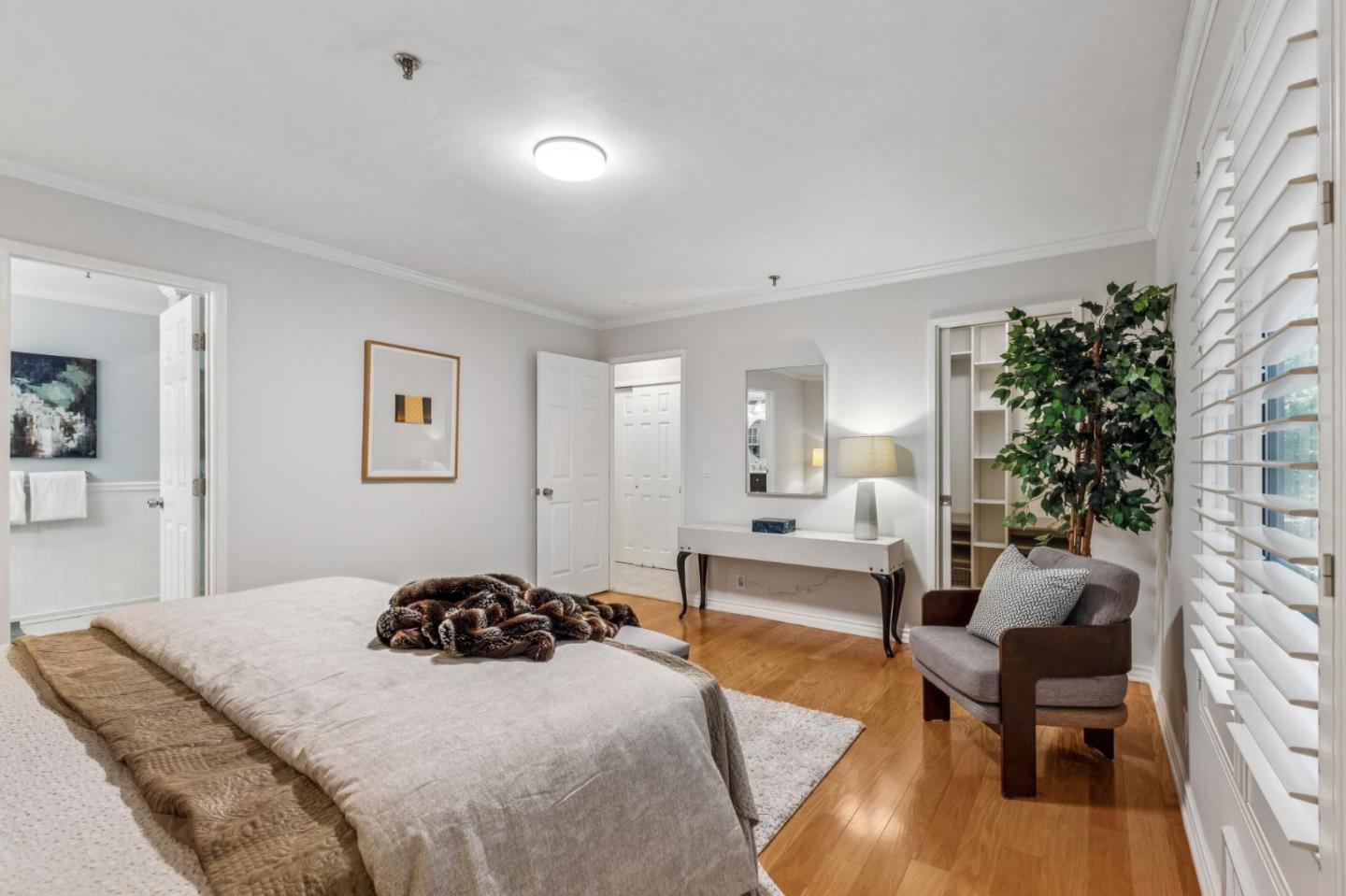 Belmont, California, 94002, United States, 2 Bedrooms Bedrooms, ,2 BathroomsBathrooms,Residential,For Sale,1939772