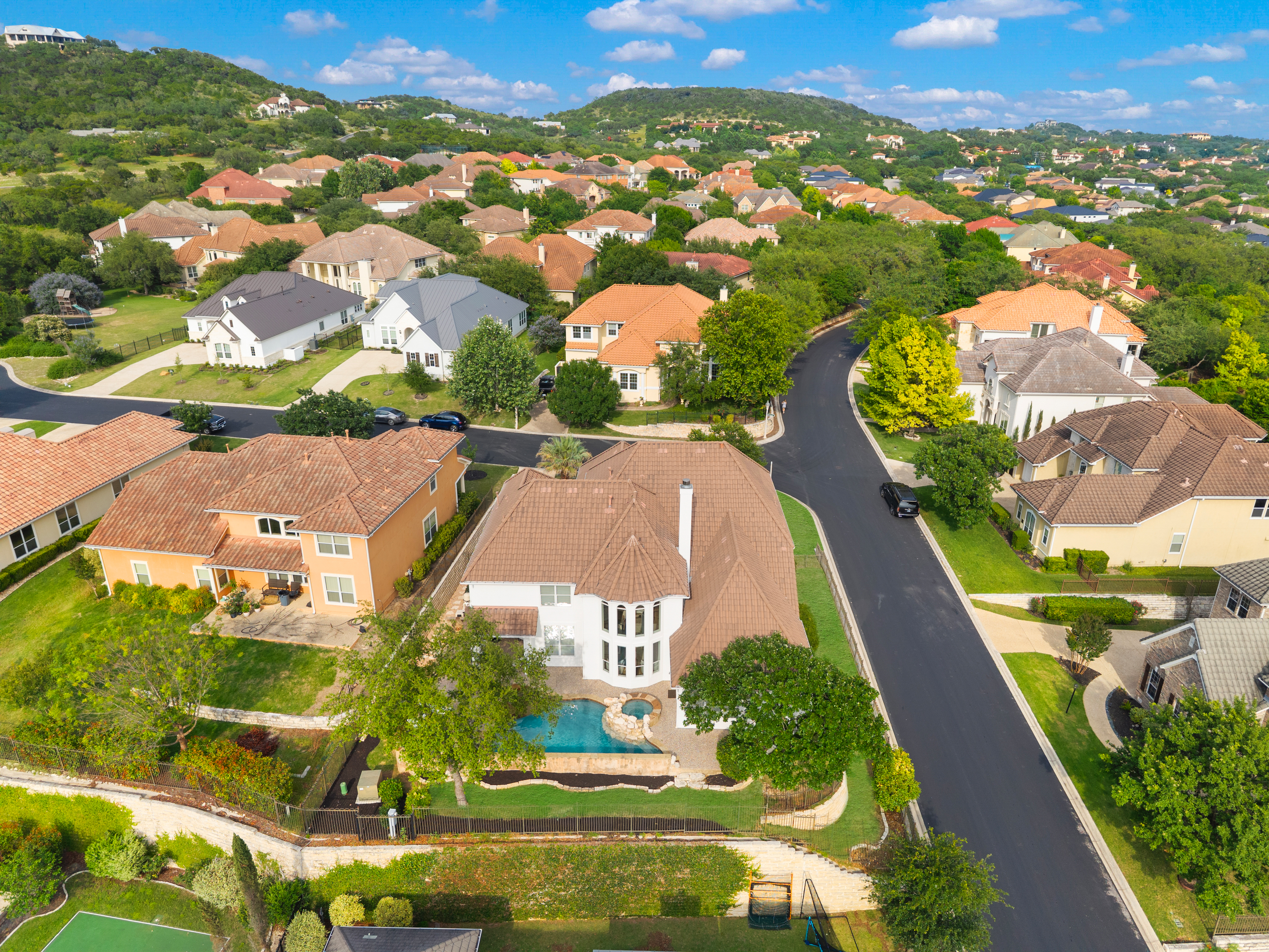  Elegant Mediterranean Retreat in The Dominion - 物件實景