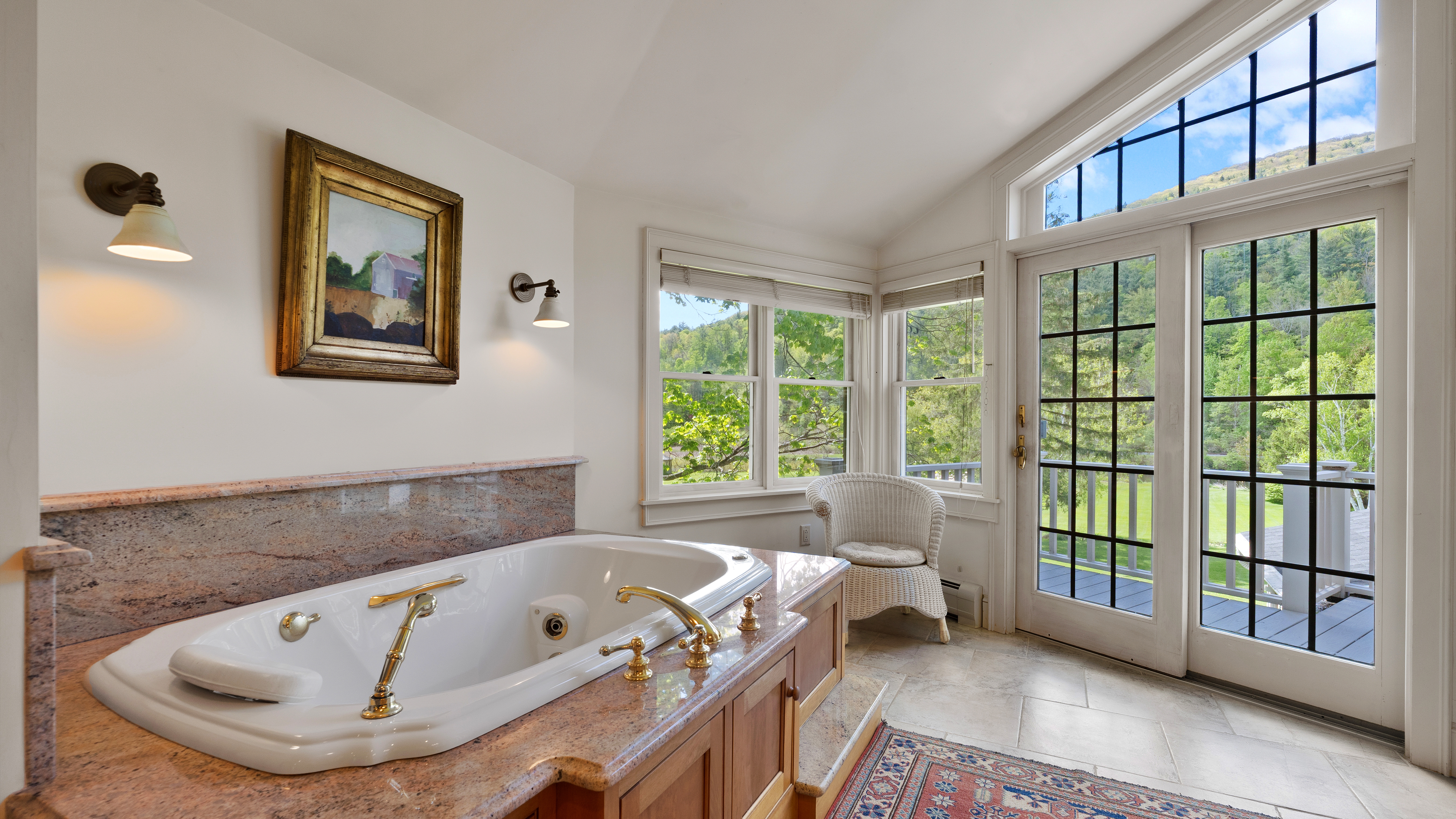  Historic Riverfront Gem with Mountain Views in Lee - 物件實景