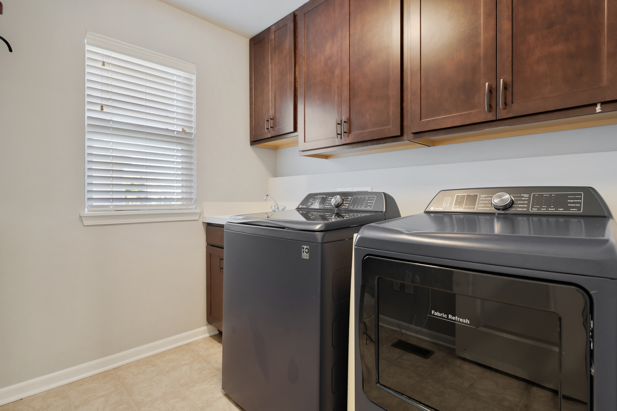 Elburn, Illinois, 60119, United States, 5 Bedrooms Bedrooms, ,4 BathroomsBathrooms,Residential,For Sale,1992402