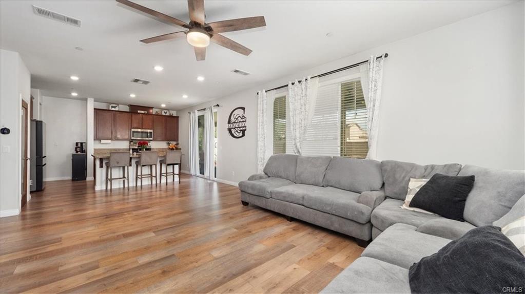 Downtown San Bernard, California, 92407, United States, 6 Bedrooms Bedrooms, ,4 BathroomsBathrooms,Residential,For Sale,1877938