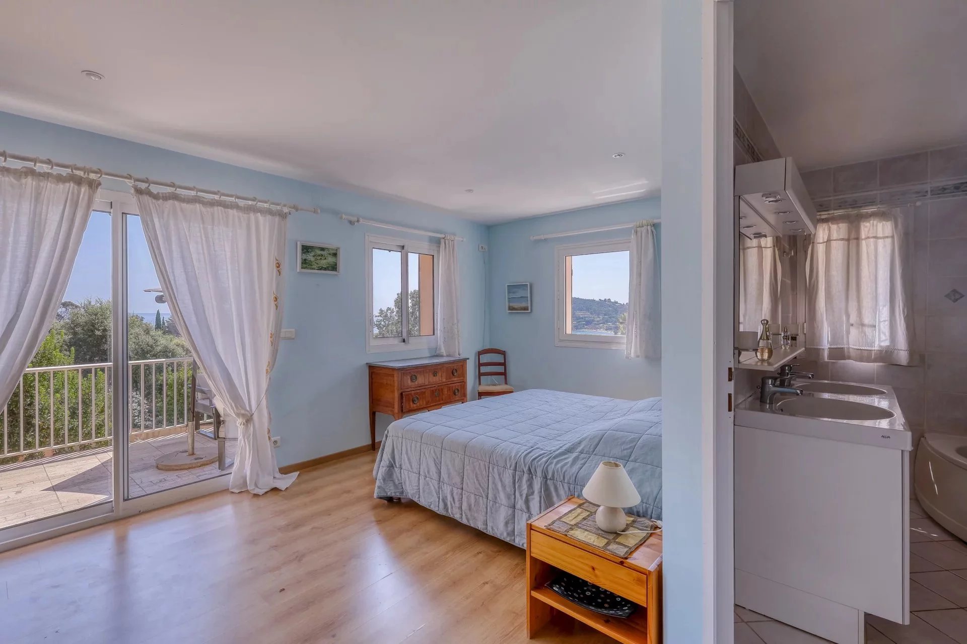 Rayol-Canadel-sur-Mer, Provence-Alpes-Côte d’Azur, 83820, FR, 6 Bedrooms Bedrooms, ,5 BathroomsBathrooms,Residential,For Sale,1827681