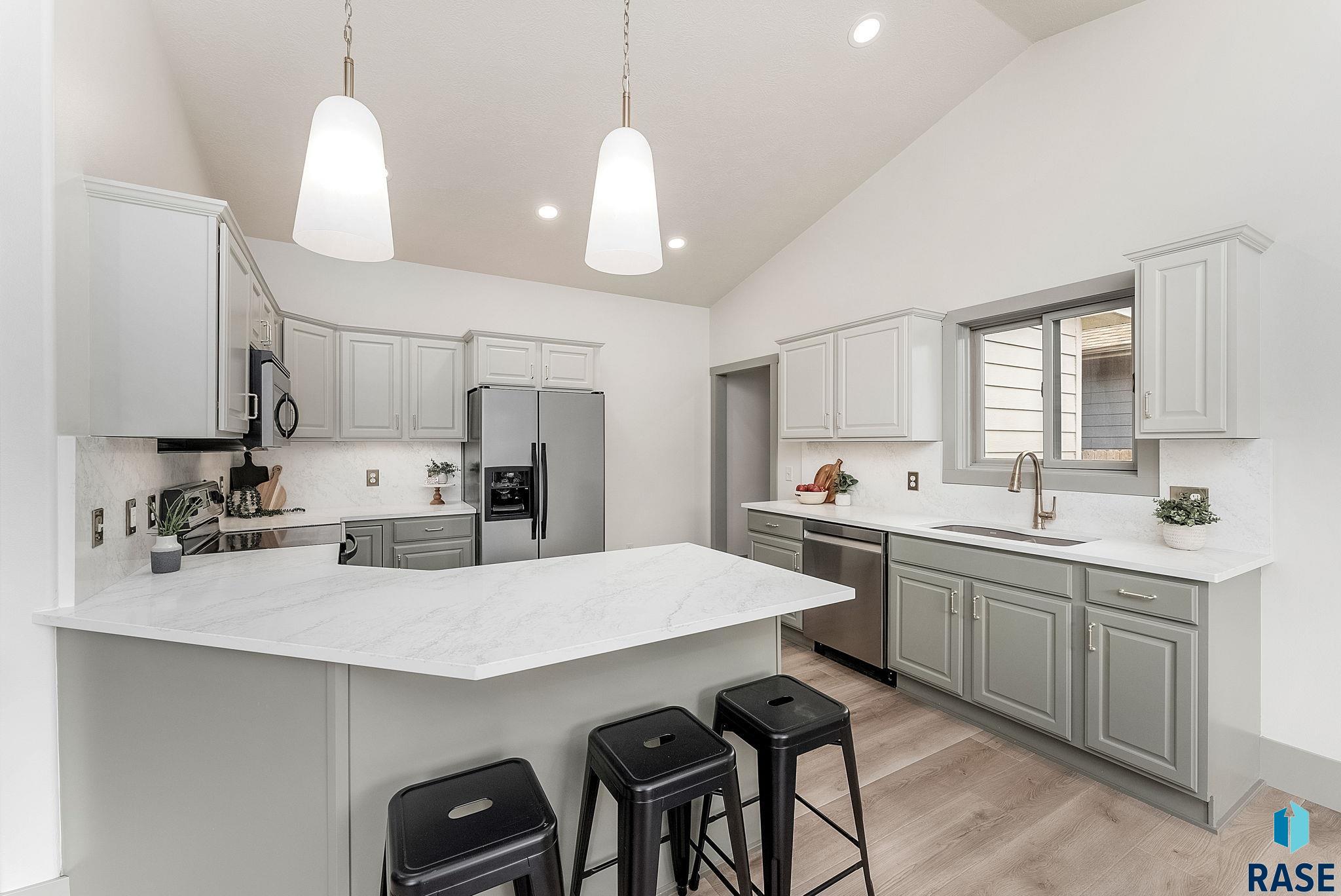Sioux Falls, South Dakota, 57108, United States, 4 Bedrooms Bedrooms, ,2 BathroomsBathrooms,Residential,For Sale,1926720