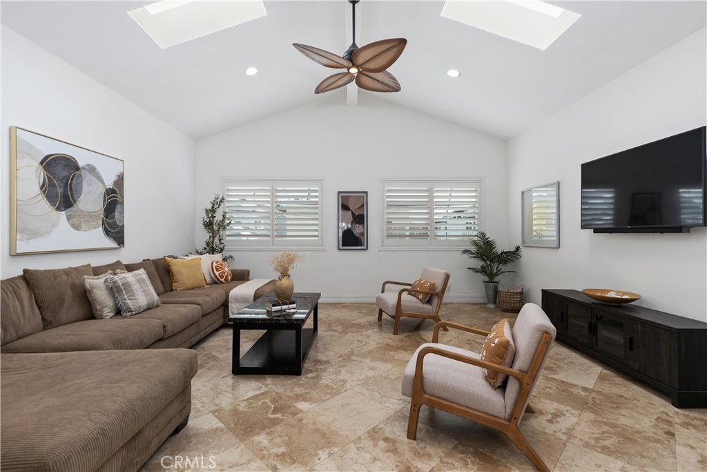 Seal Beach, California, 90740, United States, 3 Bedrooms Bedrooms, ,3 BathroomsBathrooms,Residential,For Sale,1846978