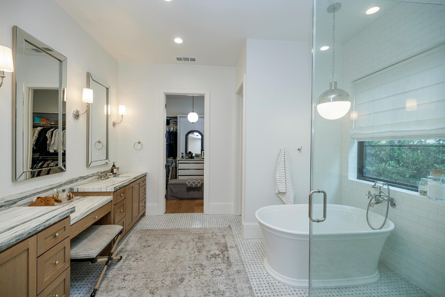 Turlock, California, 95382, United States, 5 Bedrooms Bedrooms, ,4 BathroomsBathrooms,Residential,For Sale,2002533