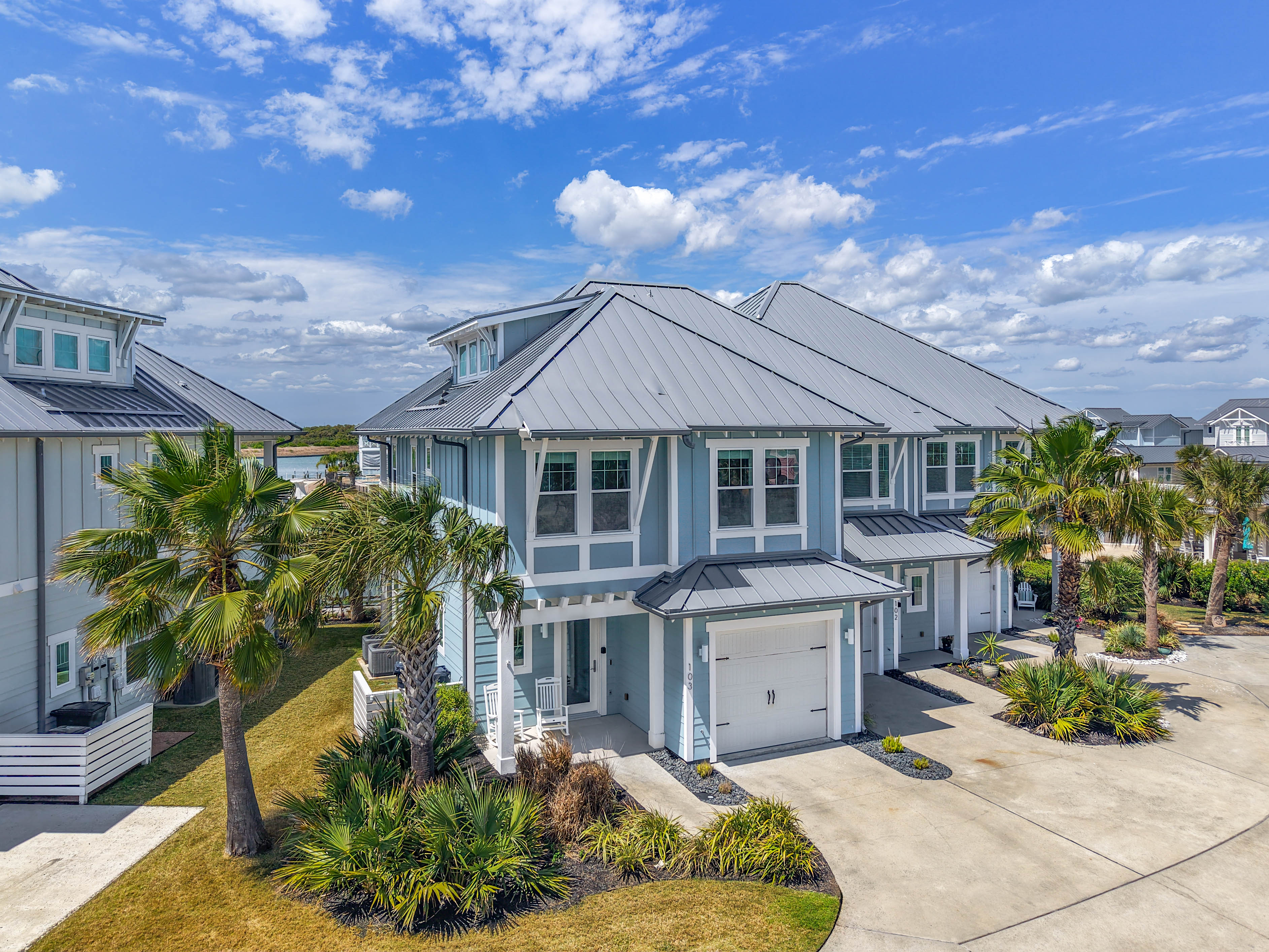  Relaxing 4BR Waterfront Condo - 物件實景