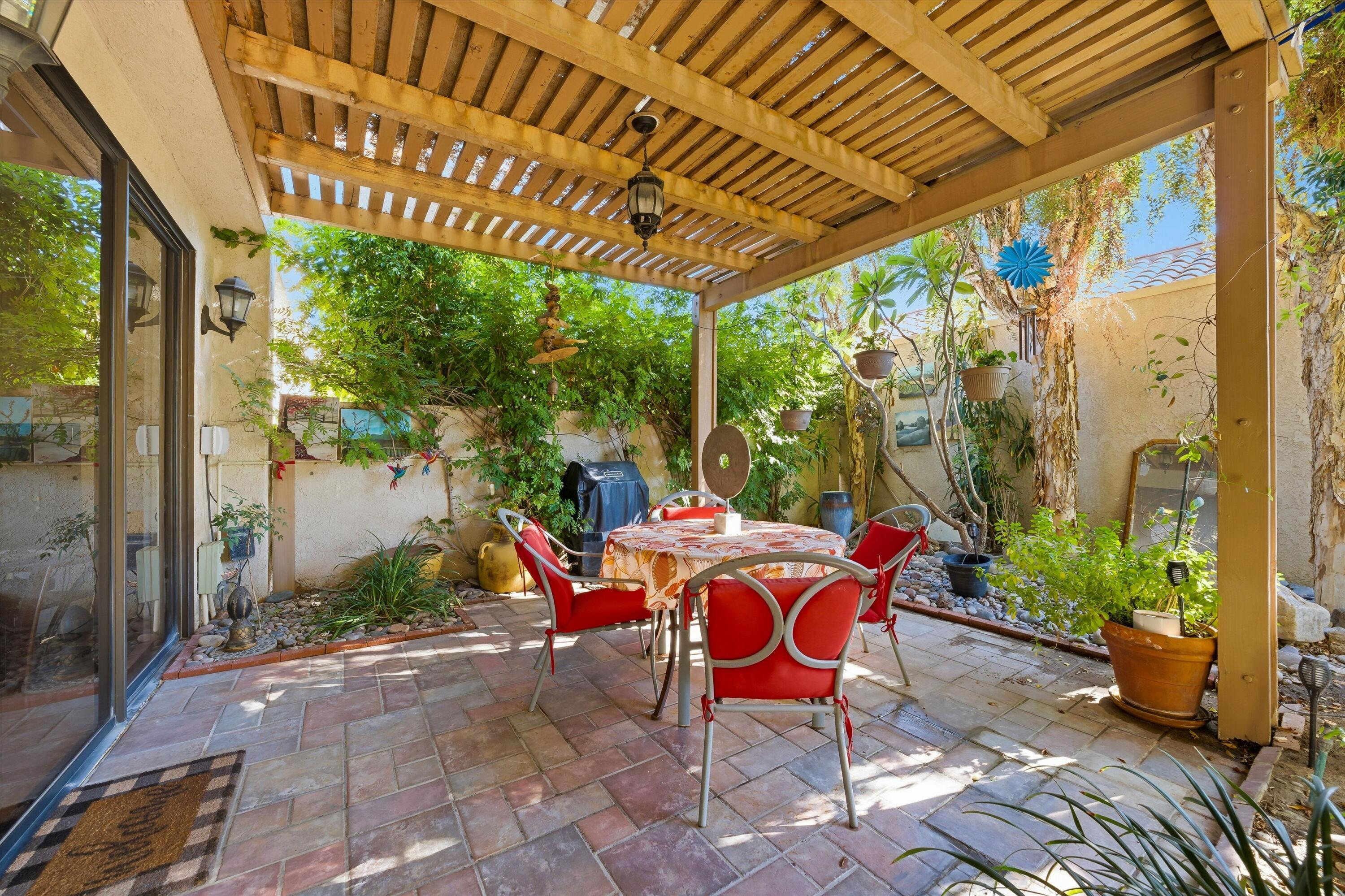 Rancho Mirage, California, 92270, United States, 2 Bedrooms Bedrooms, ,2 BathroomsBathrooms,Residential,For Sale,1993377