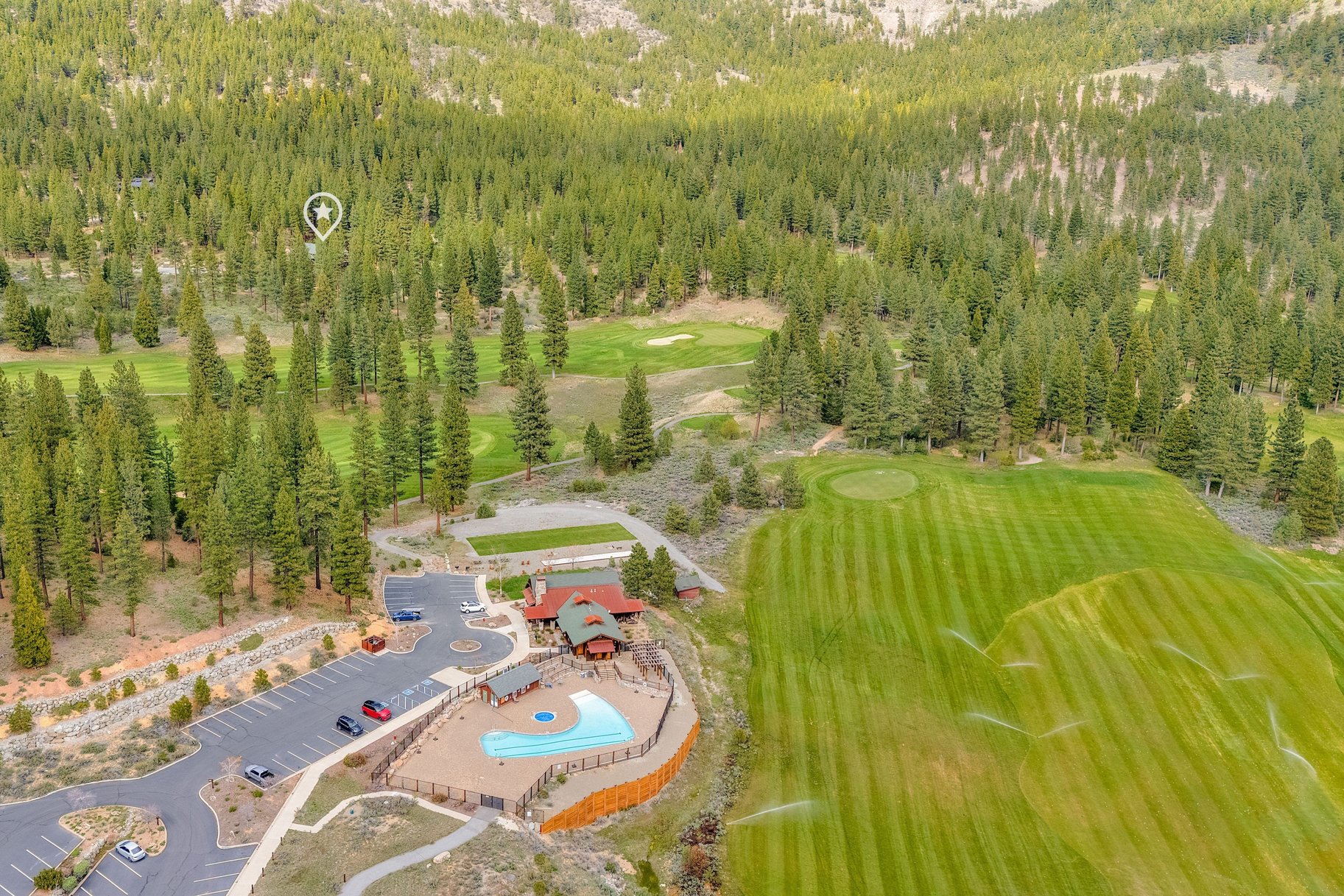  Private Estate Living Along the Fairways of Grizzly Ranch - 物件實景
